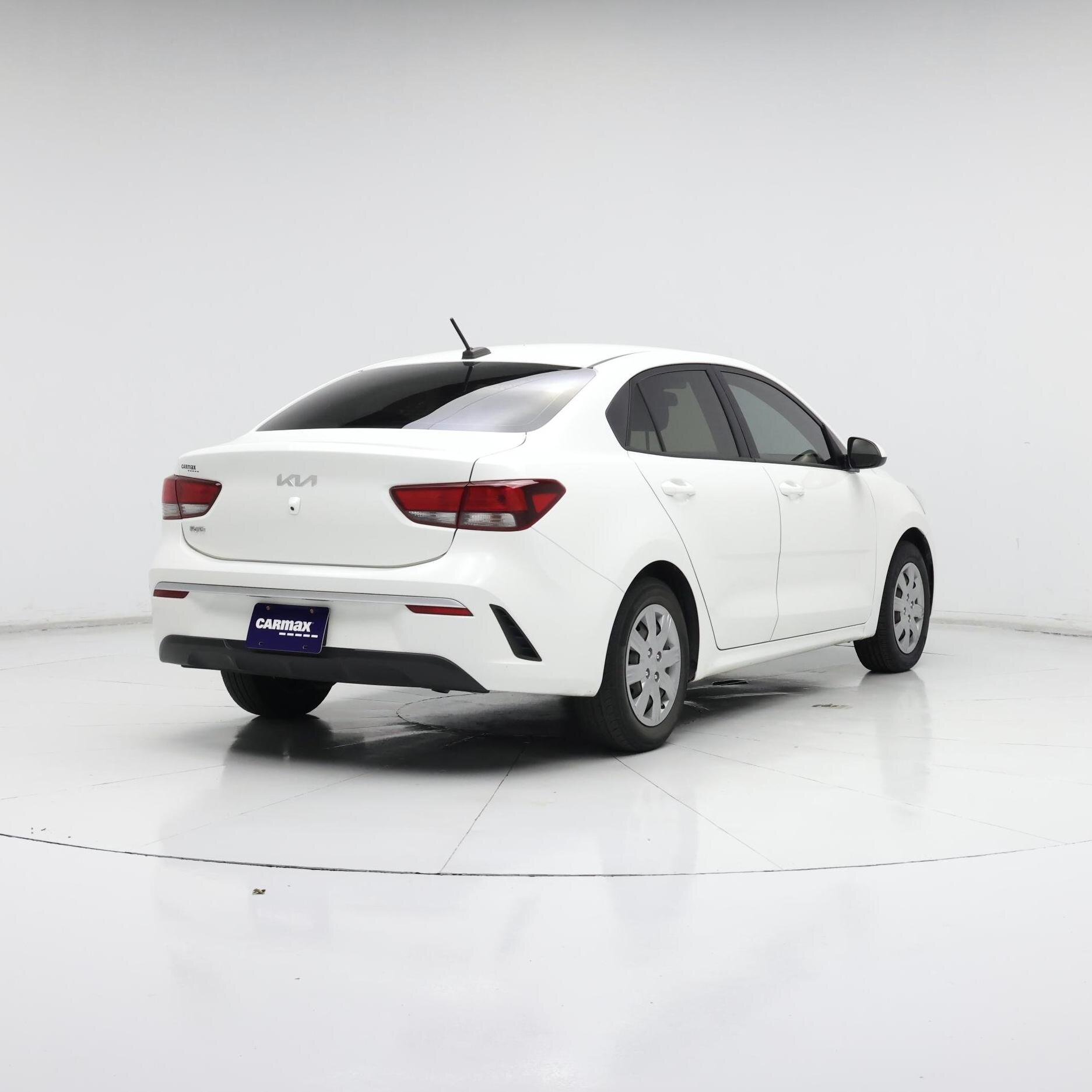 Thumbnail: 2022 Kia Rio - 8