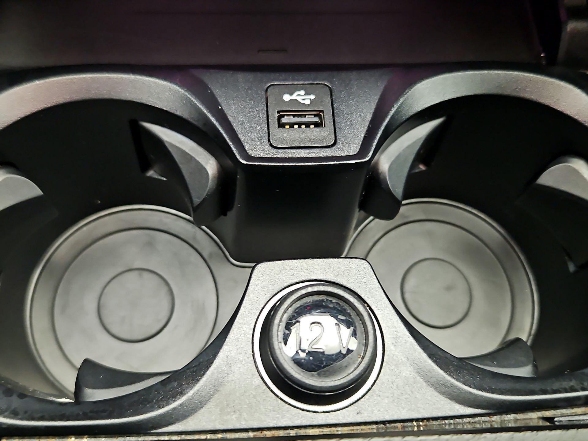 Thumbnail: 2024 BMW 3 Series - 19