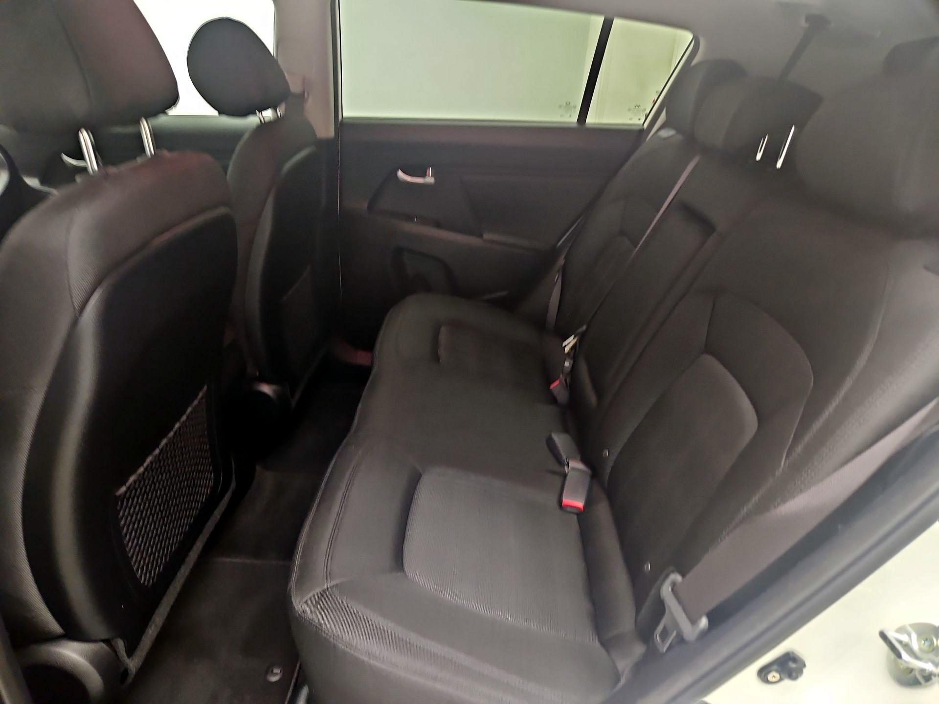 Thumbnail: 2013 Kia Sportage - 19