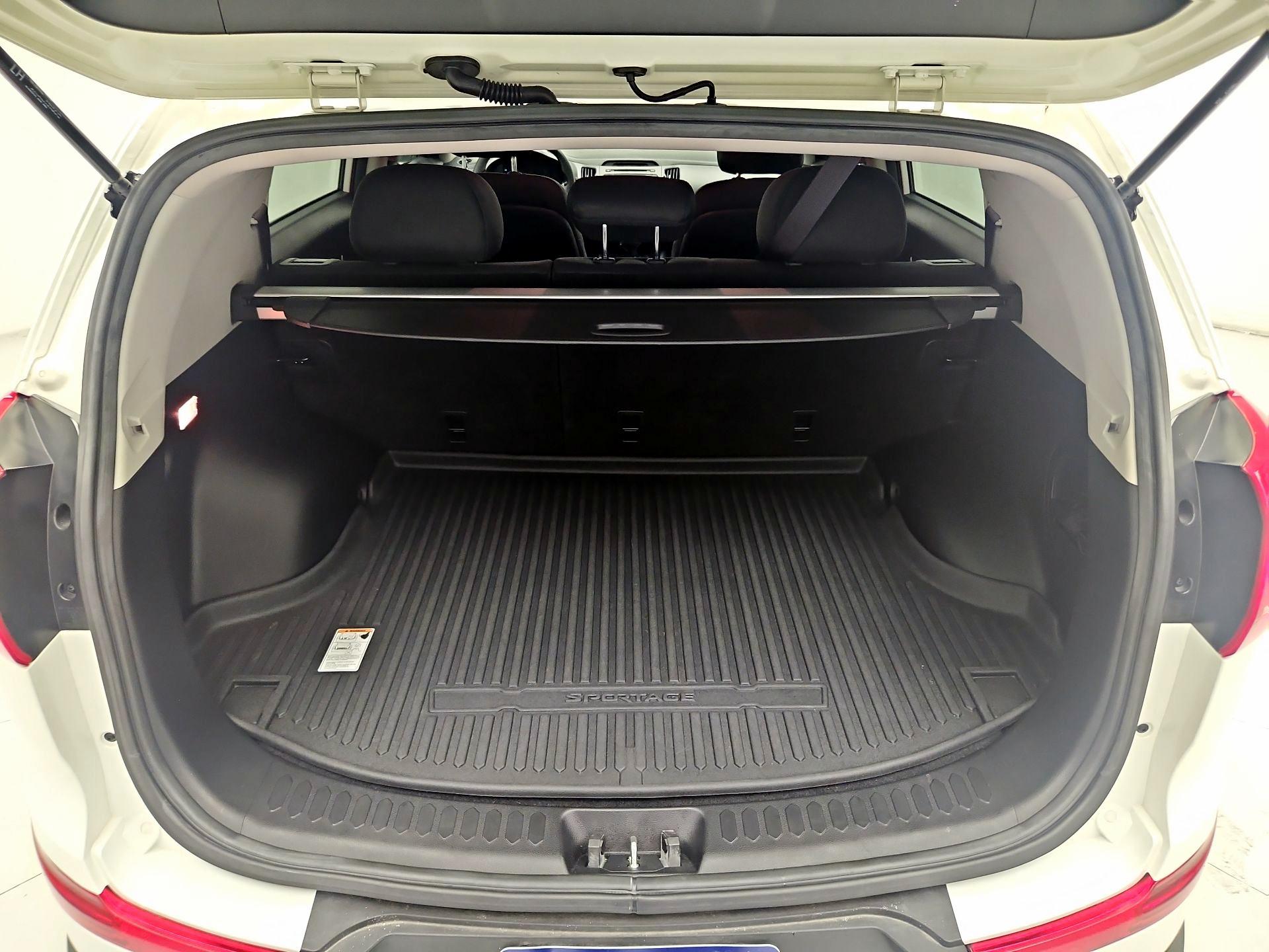 Thumbnail: 2013 Kia Sportage - 20