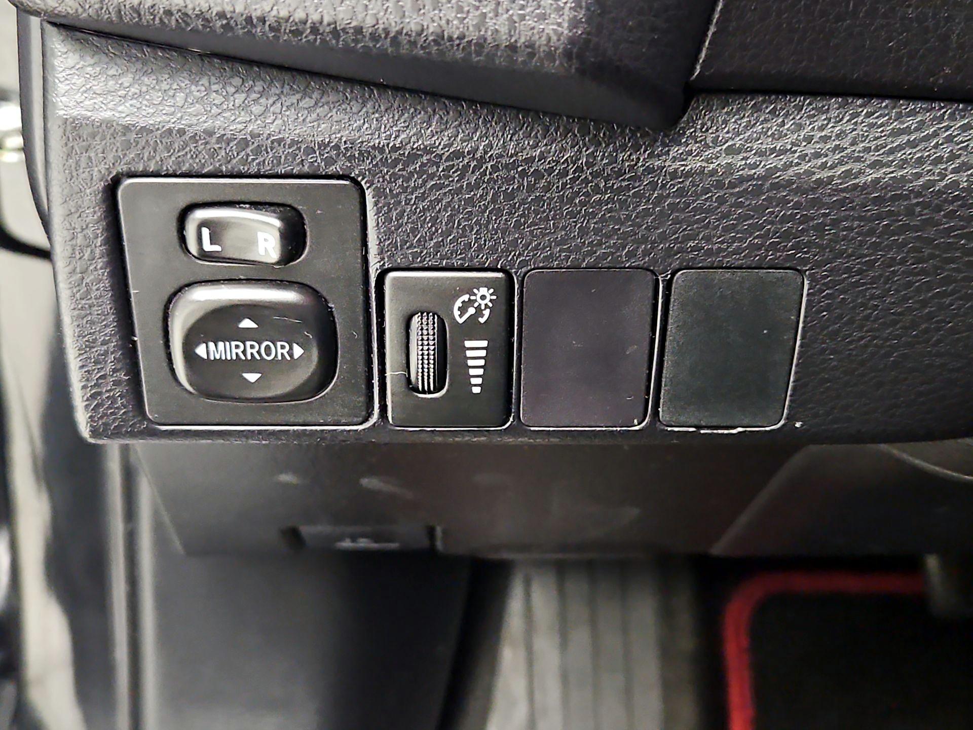 Thumbnail: 2016 Toyota Corolla - 13