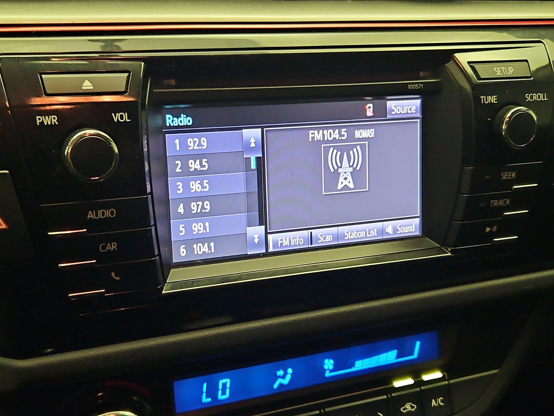 Thumbnail: 2016 Toyota Corolla - 15