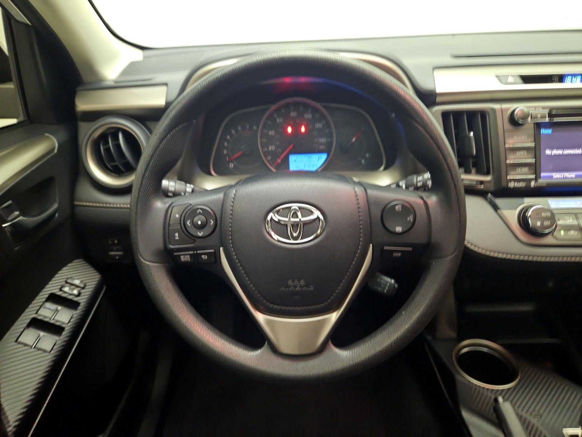 Thumbnail: 2014 Toyota RAV4 - 10