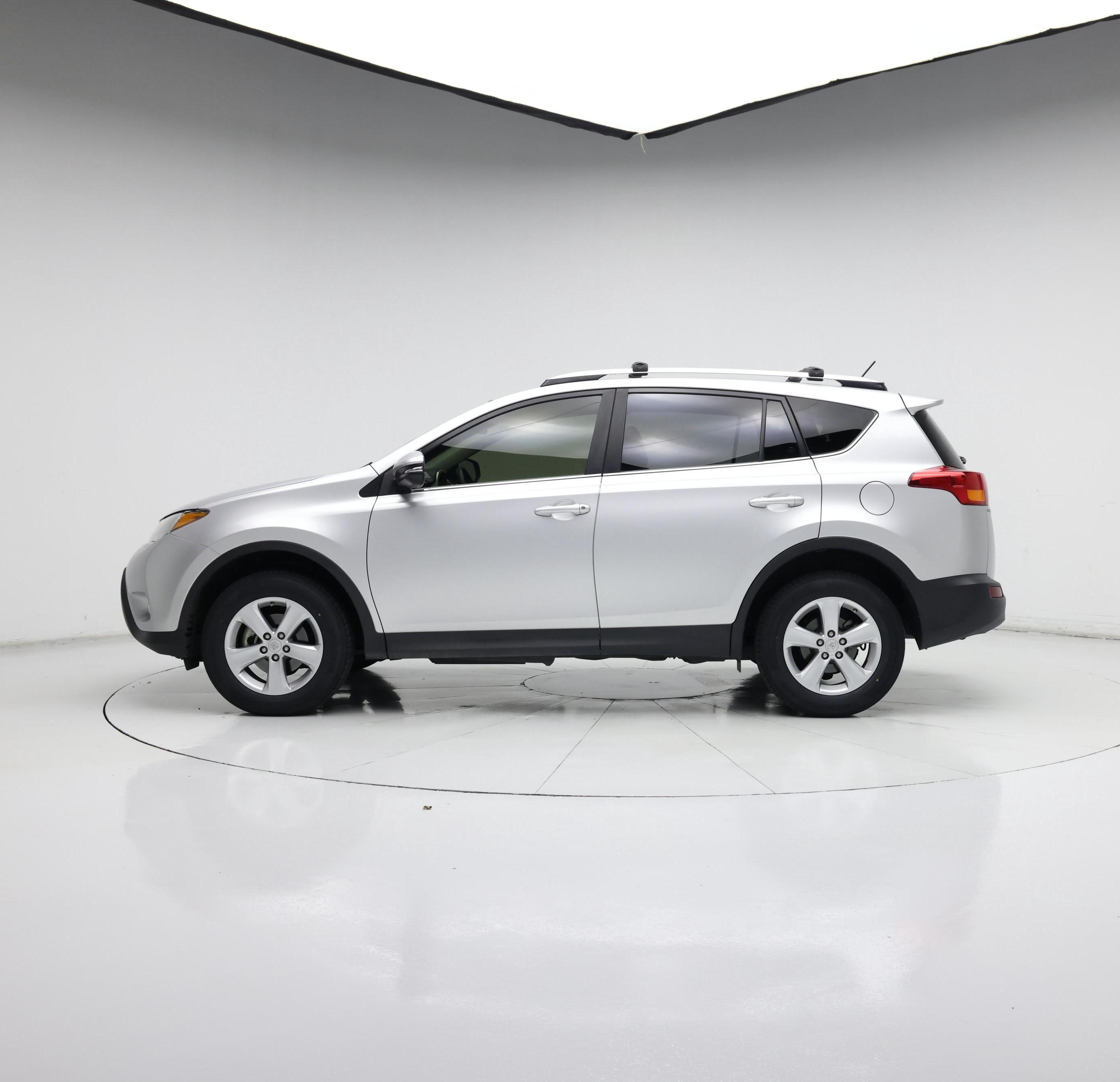 Thumbnail: 2014 Toyota RAV4 - 3