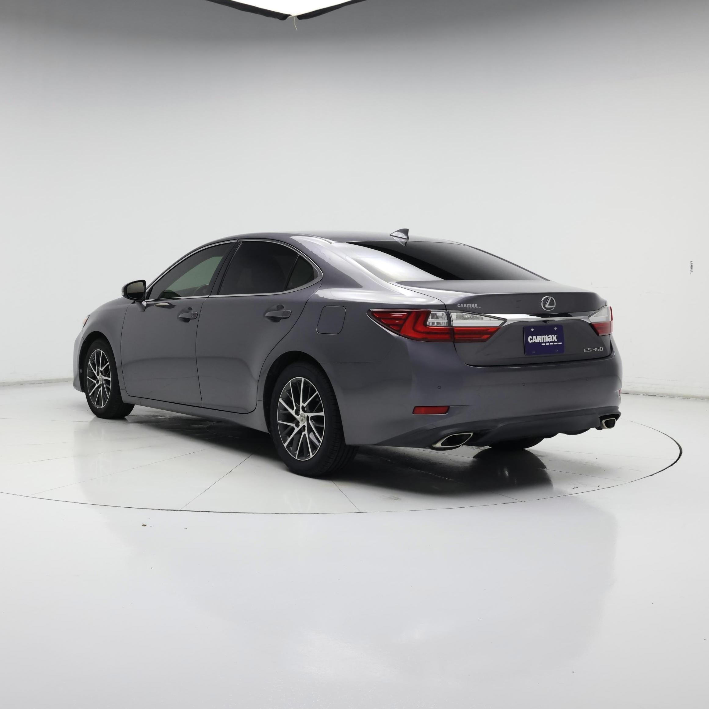 Thumbnail: 2016 Lexus ES - 2