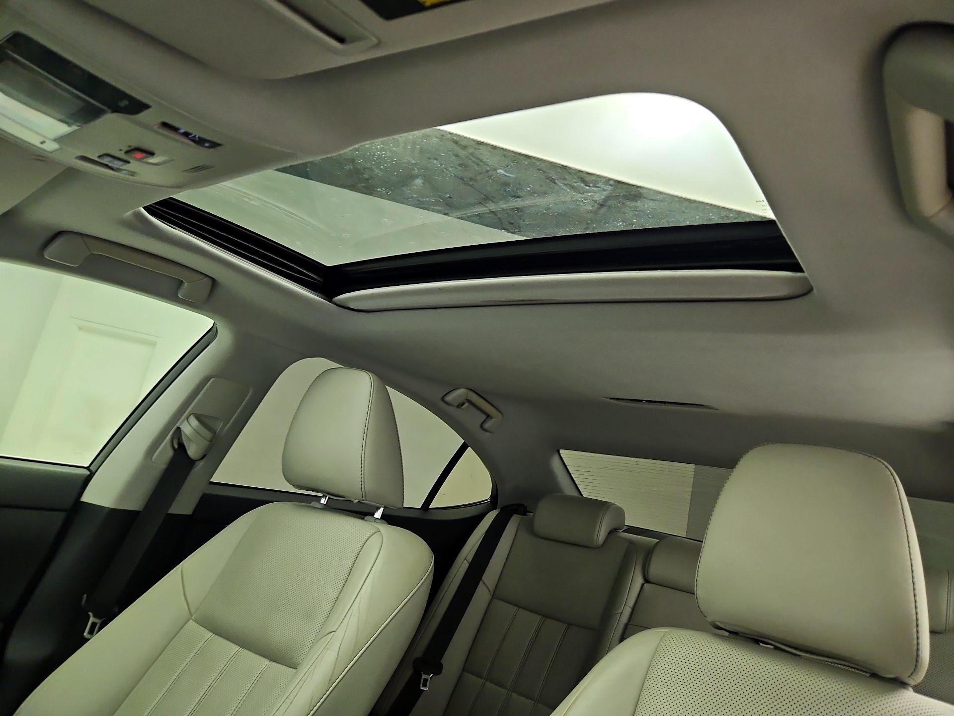 Thumbnail: 2016 Lexus ES - 19