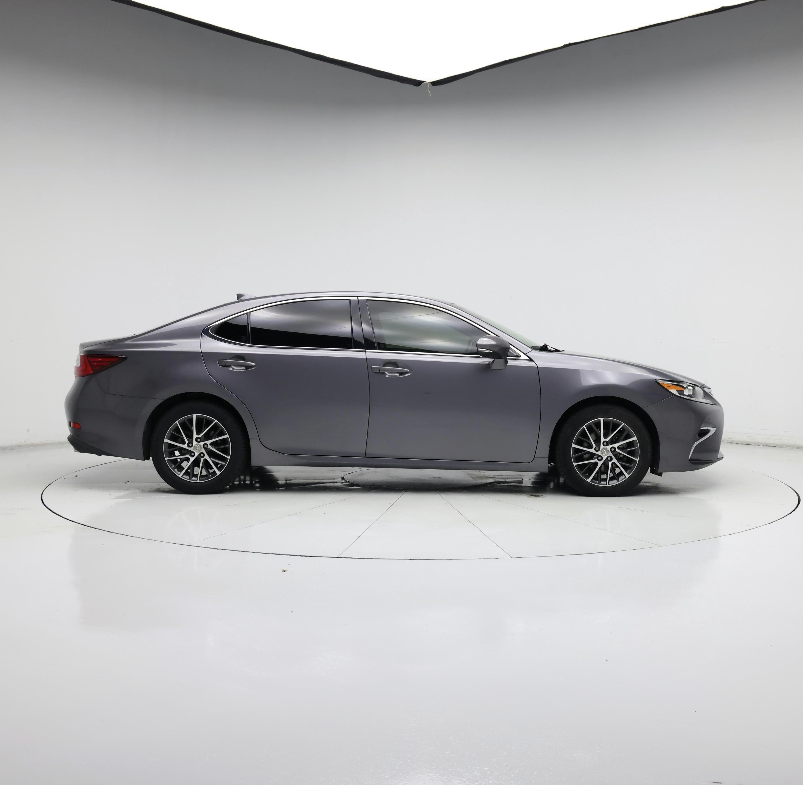 Thumbnail: 2016 Lexus ES - 7