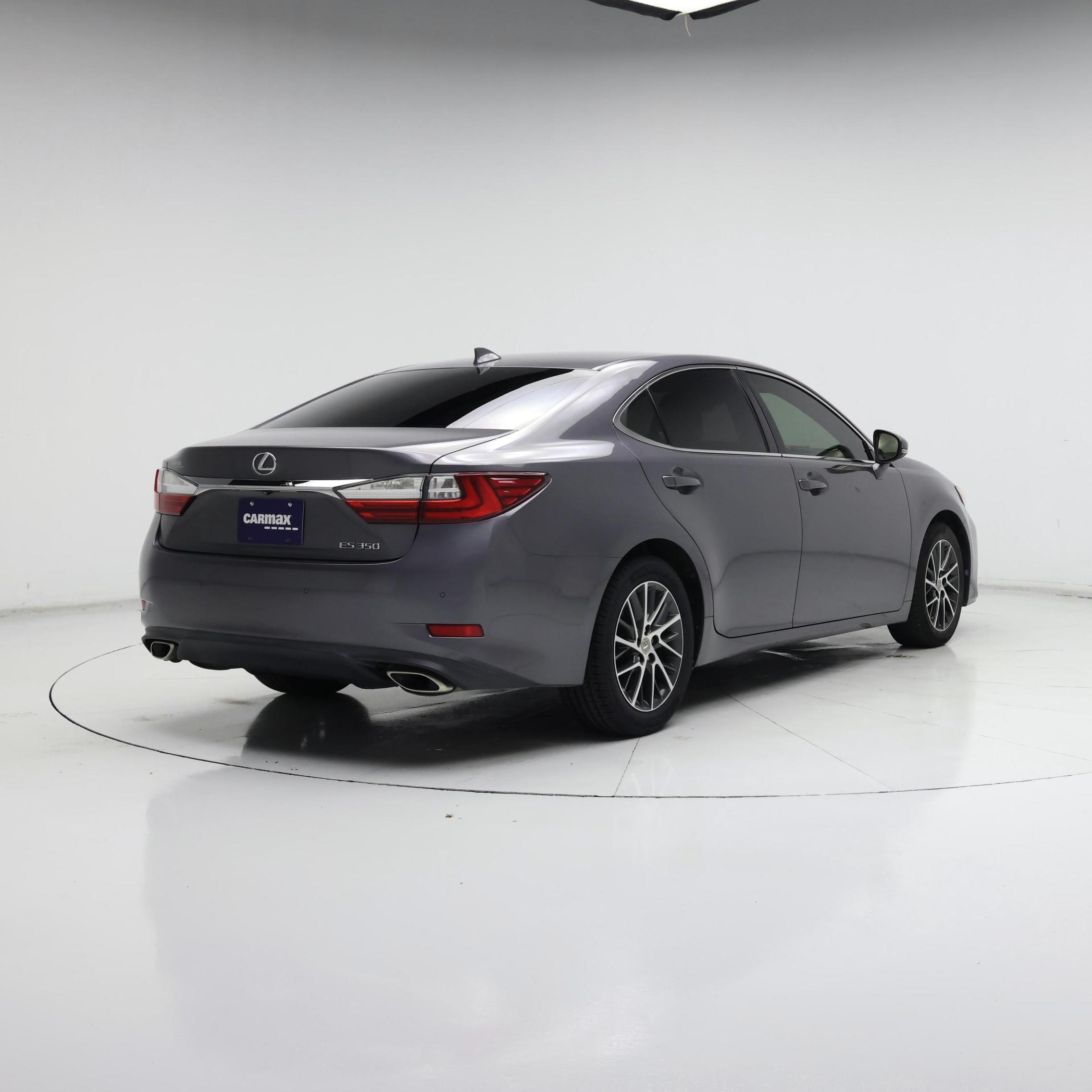 Thumbnail: 2016 Lexus ES - 8