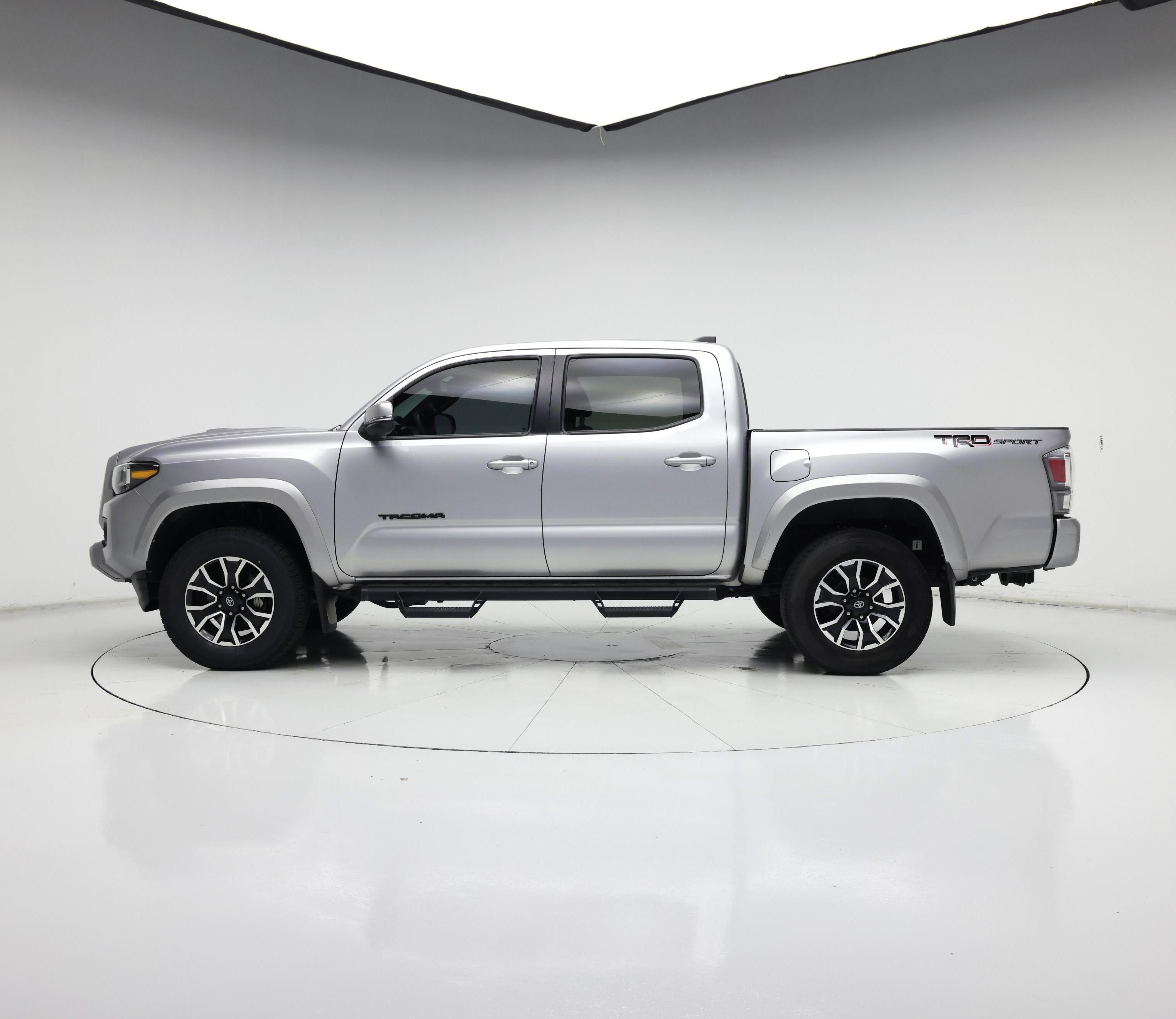 Thumbnail: 2021 Toyota Tacoma - 3