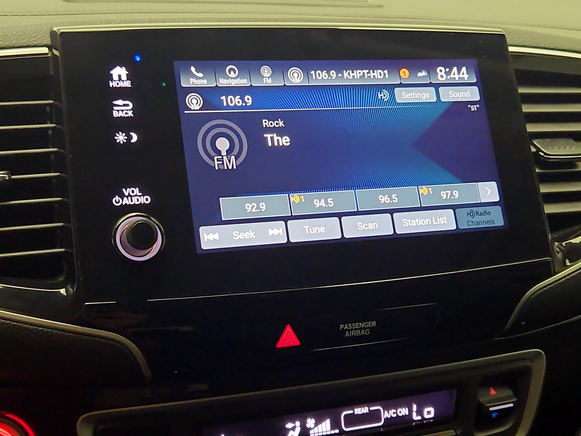 Thumbnail: 2020 Honda Pilot - 16