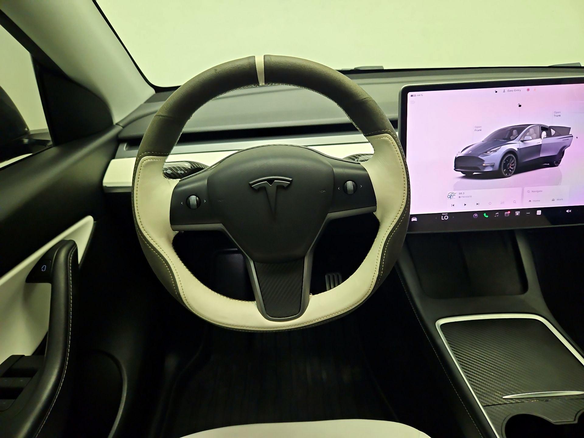 Thumbnail: 2022 Tesla Model Y - 10