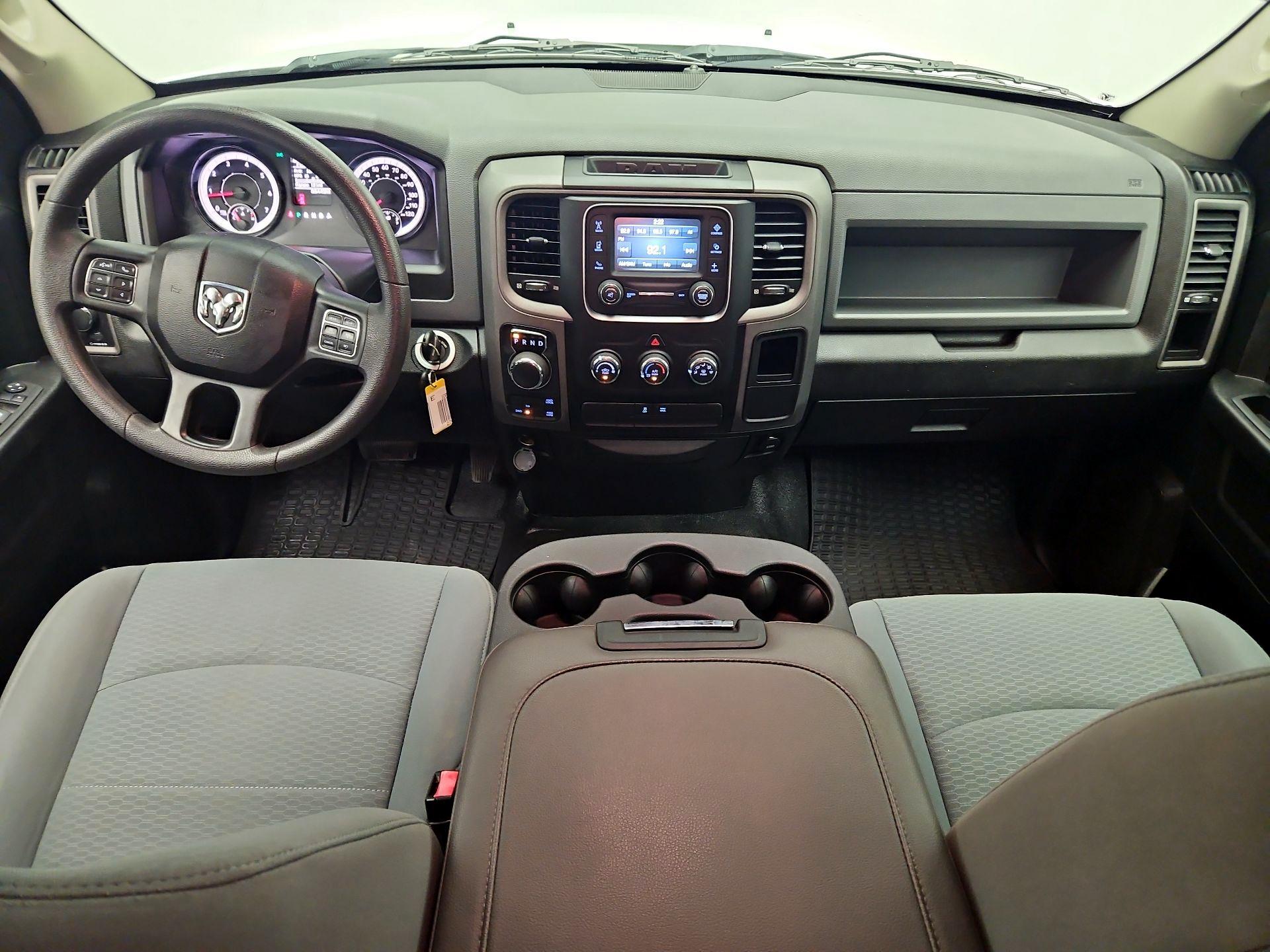 Thumbnail: 2019 RAM 1500 Classic - 9