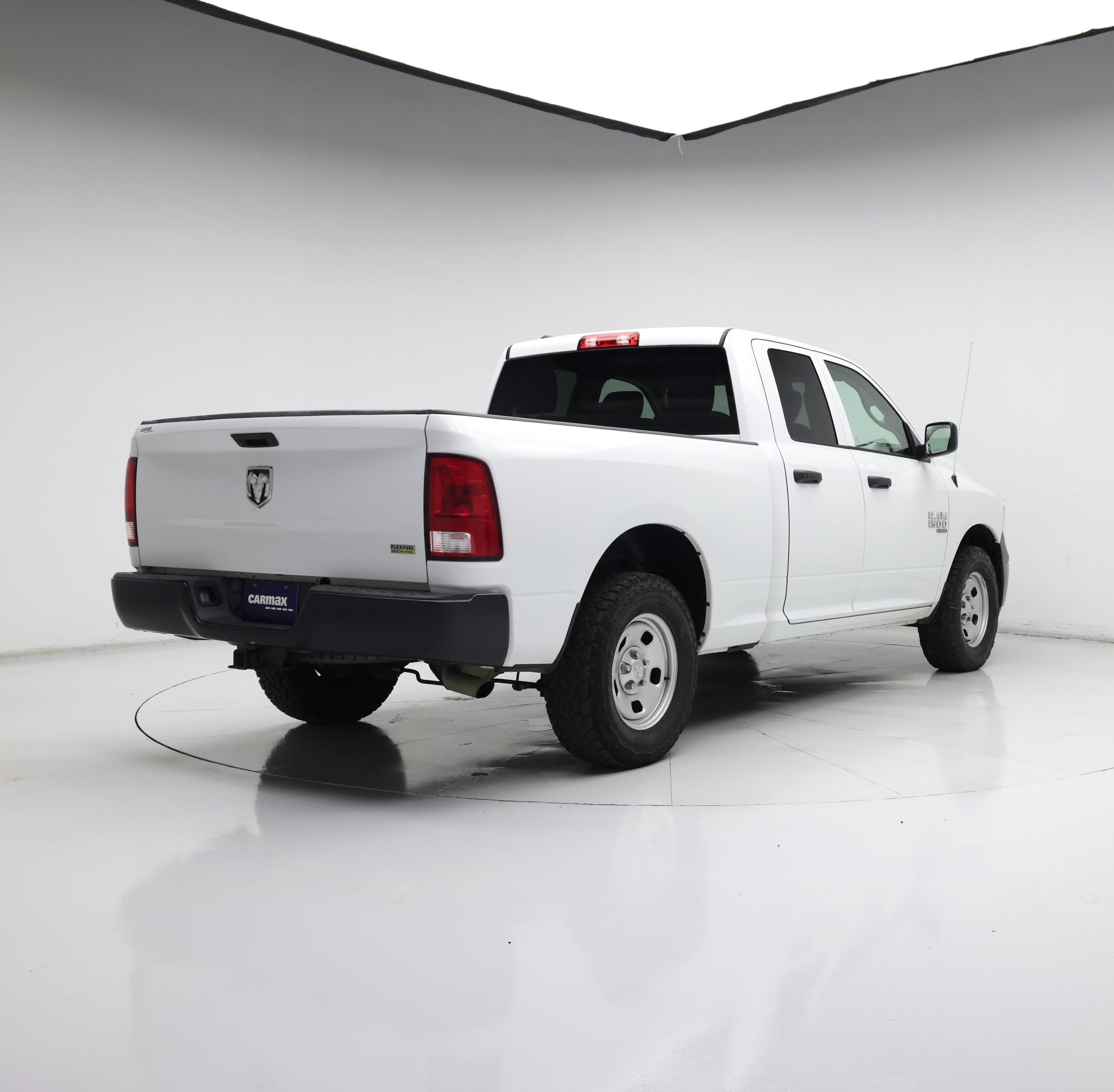 Thumbnail: 2019 RAM 1500 Classic - 8