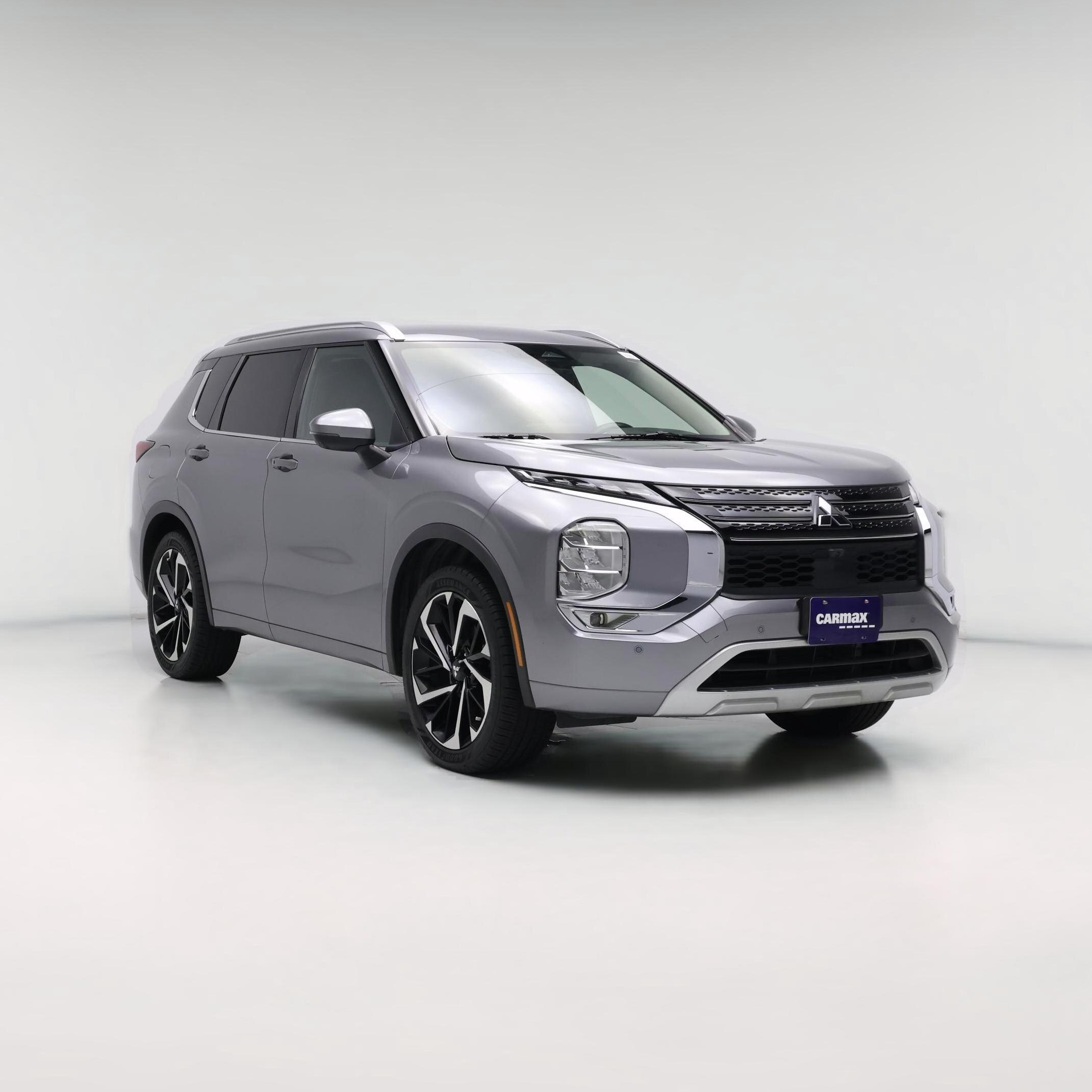 Thumbnail: 2022 Mitsubishi Outlander - 1