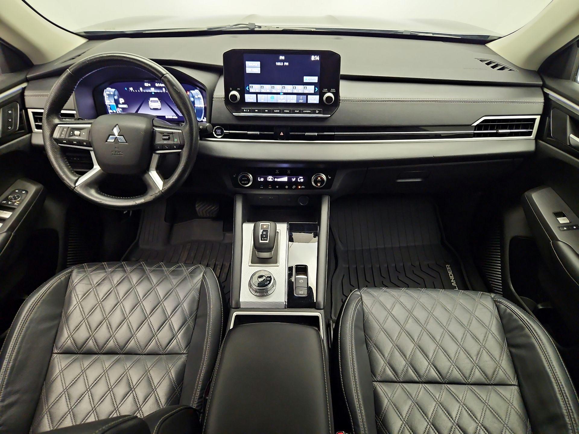 Thumbnail: 2022 Mitsubishi Outlander - 9