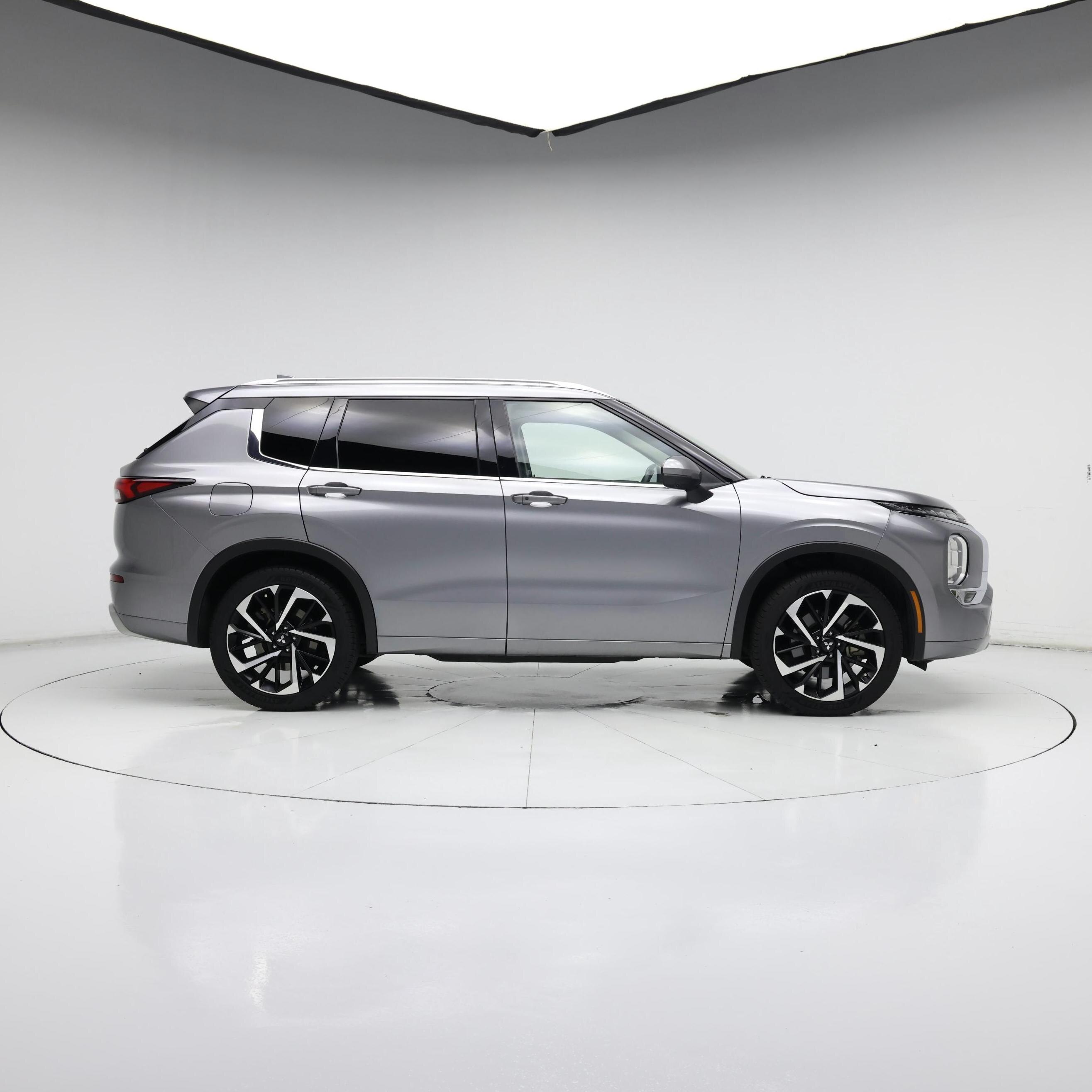 Thumbnail: 2022 Mitsubishi Outlander - 7