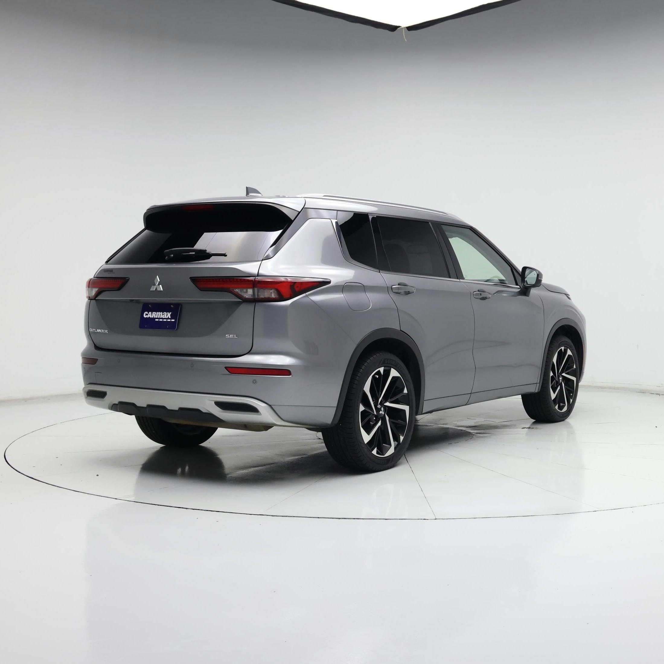 Thumbnail: 2022 Mitsubishi Outlander - 8