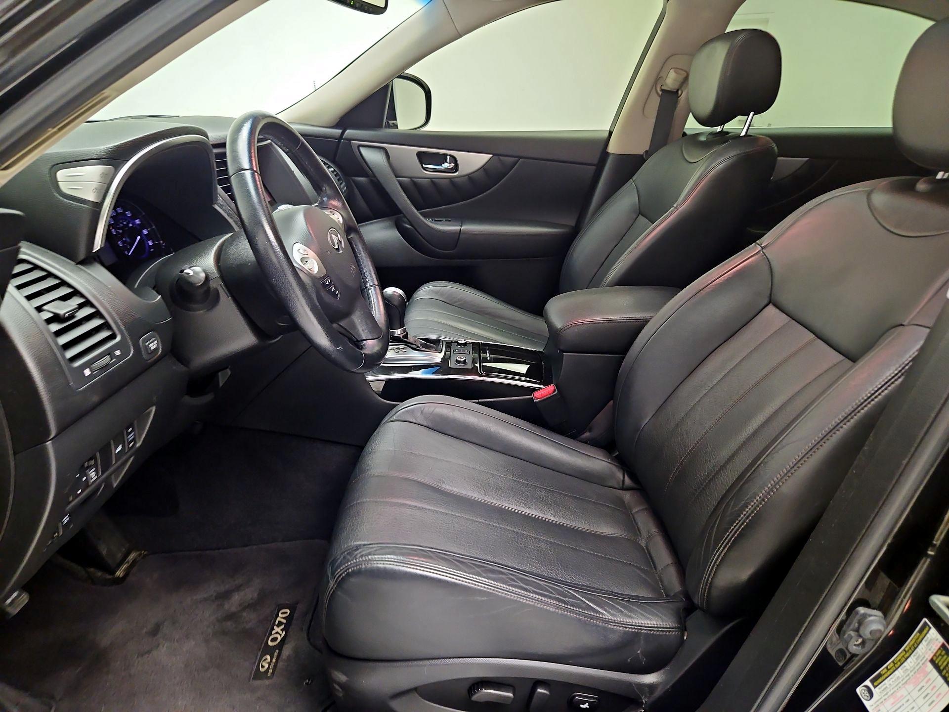 Thumbnail: 2017 INFINITI QX70 - 11