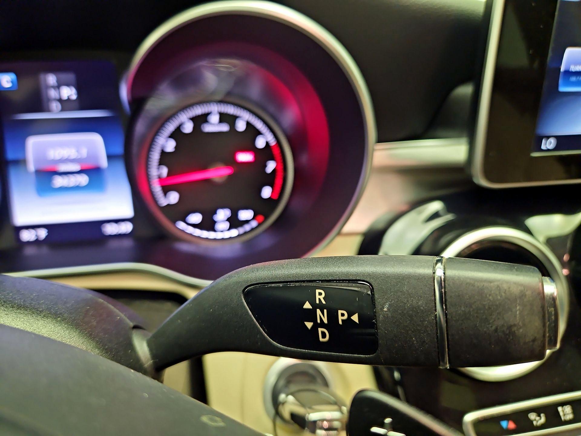 Thumbnail: 2016 Mercedes-Benz C-Class - 16