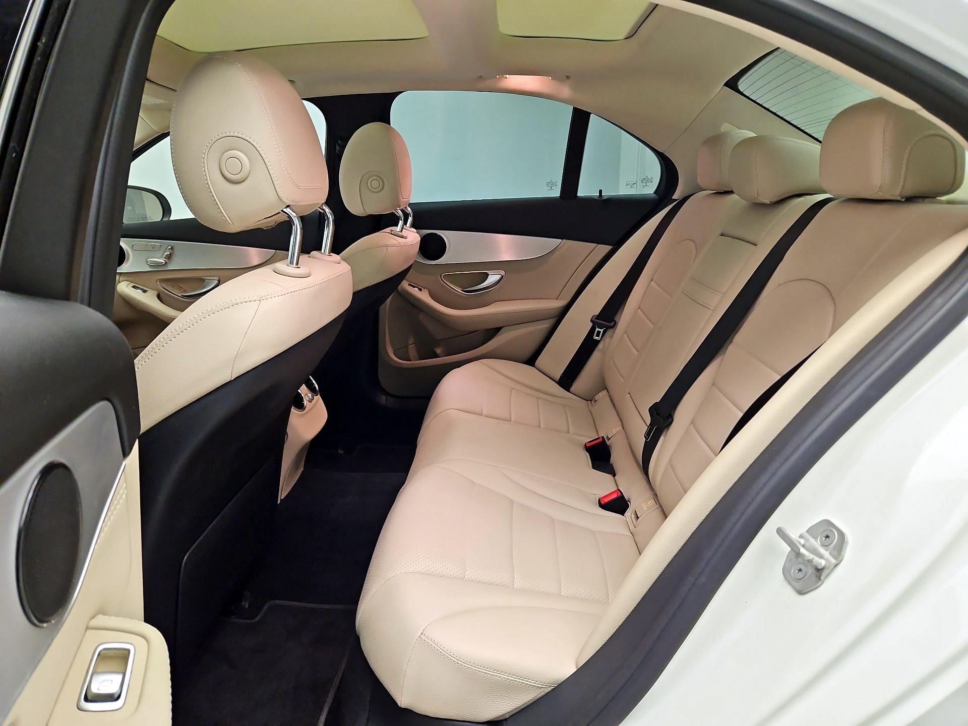 Thumbnail: 2016 Mercedes-Benz C-Class - 17