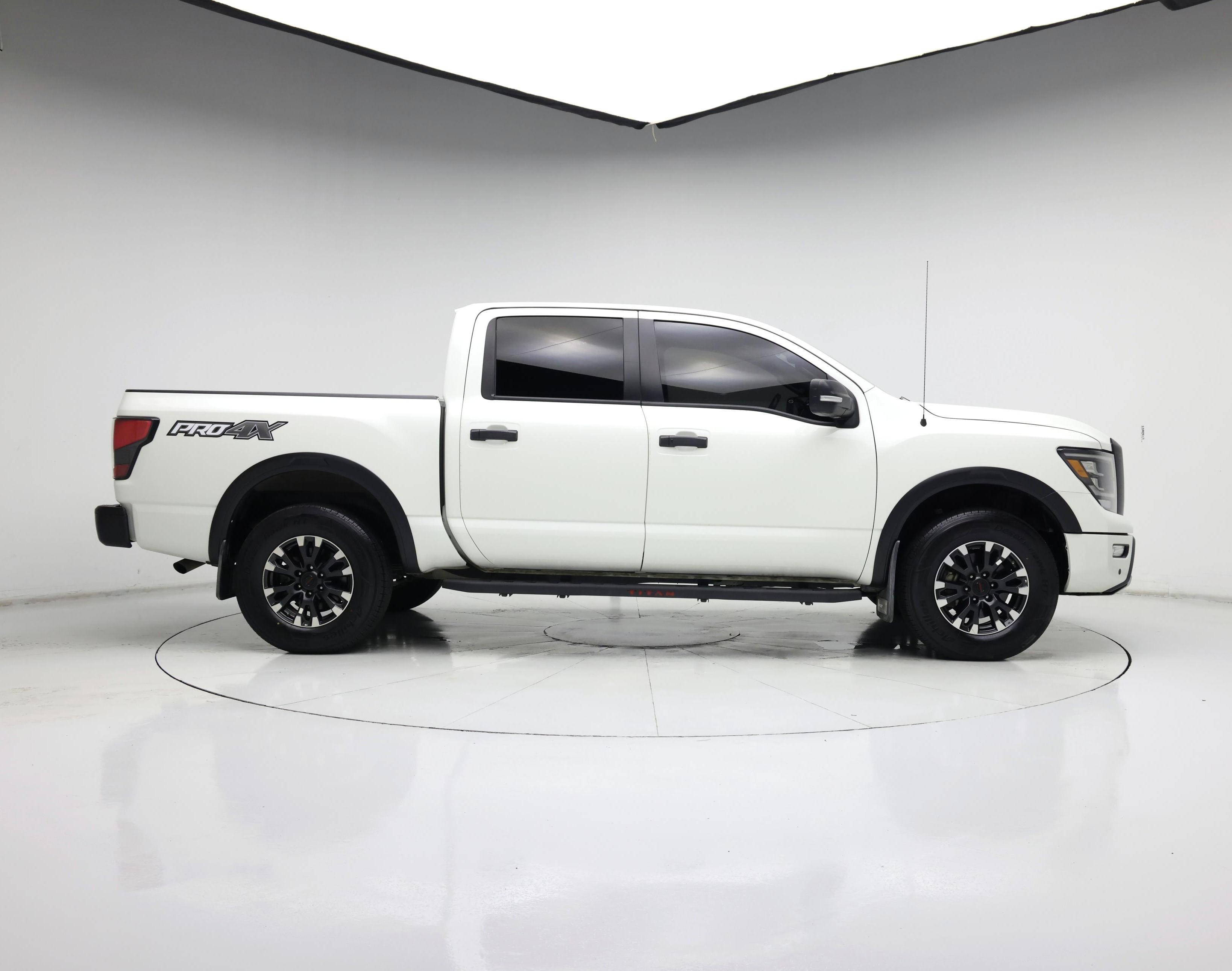 Thumbnail: 2021 Nissan Titan - 7