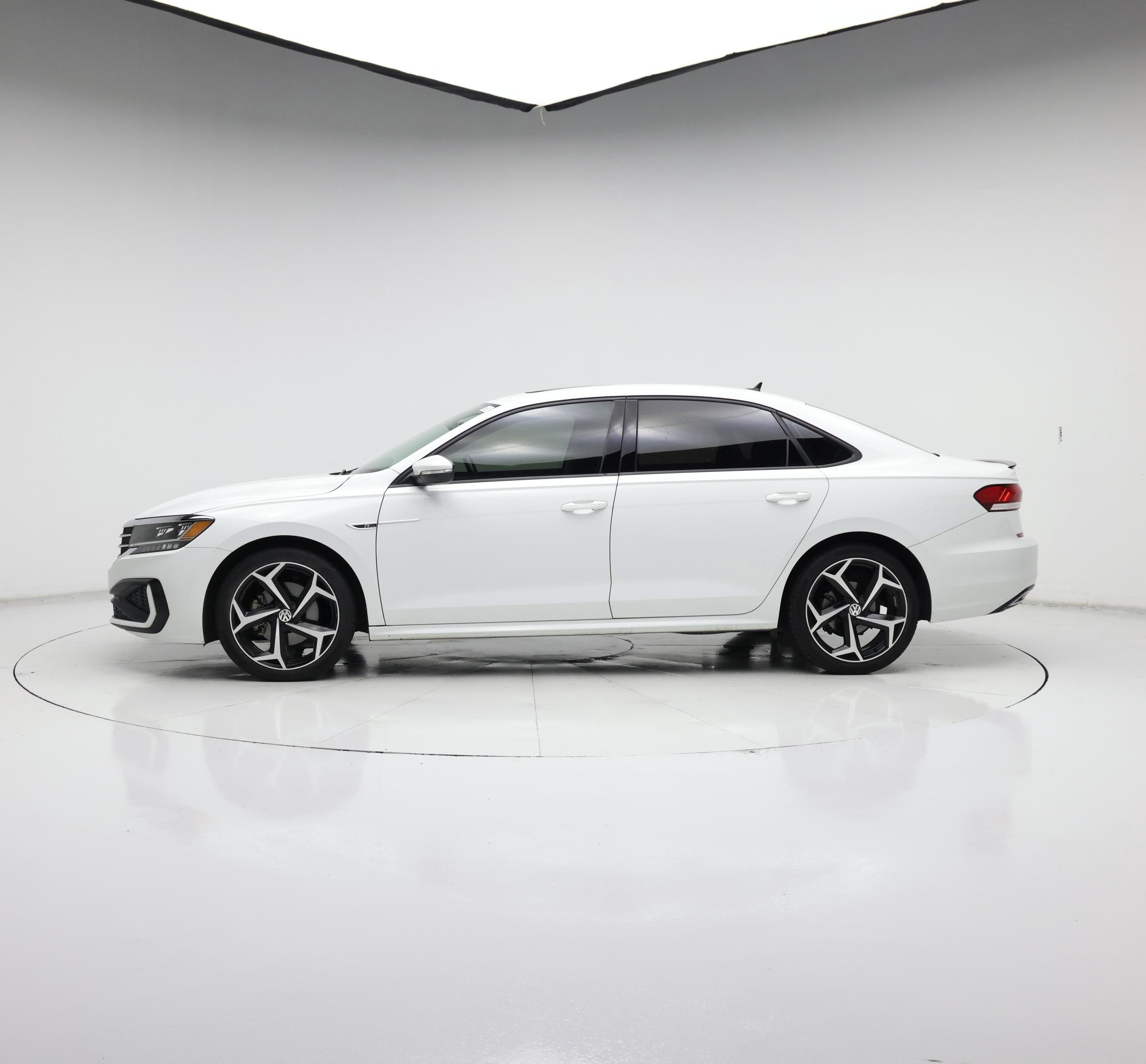 Thumbnail: 2020 Volkswagen Passat - 3