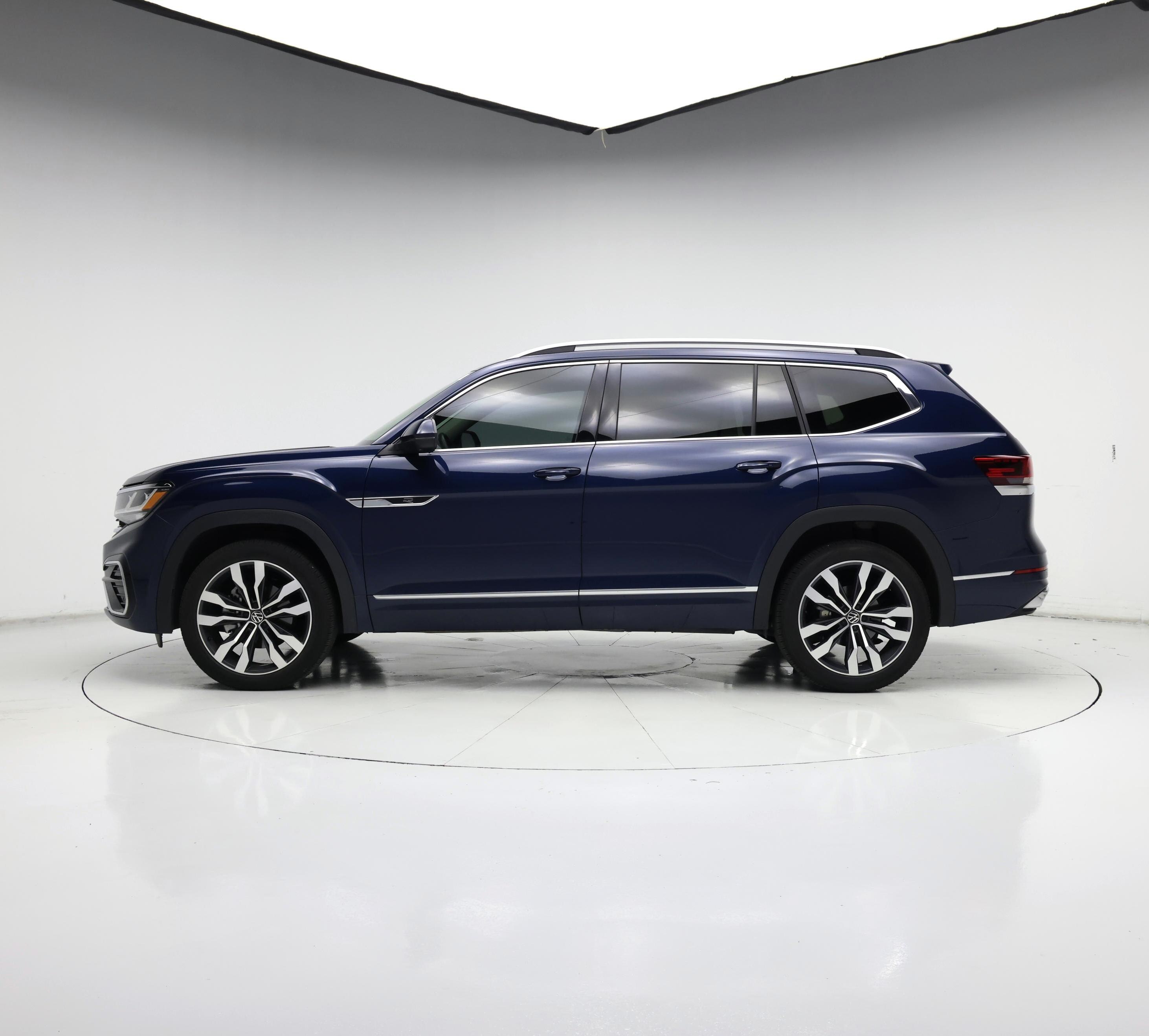 Thumbnail: 2022 Volkswagen Atlas - 3