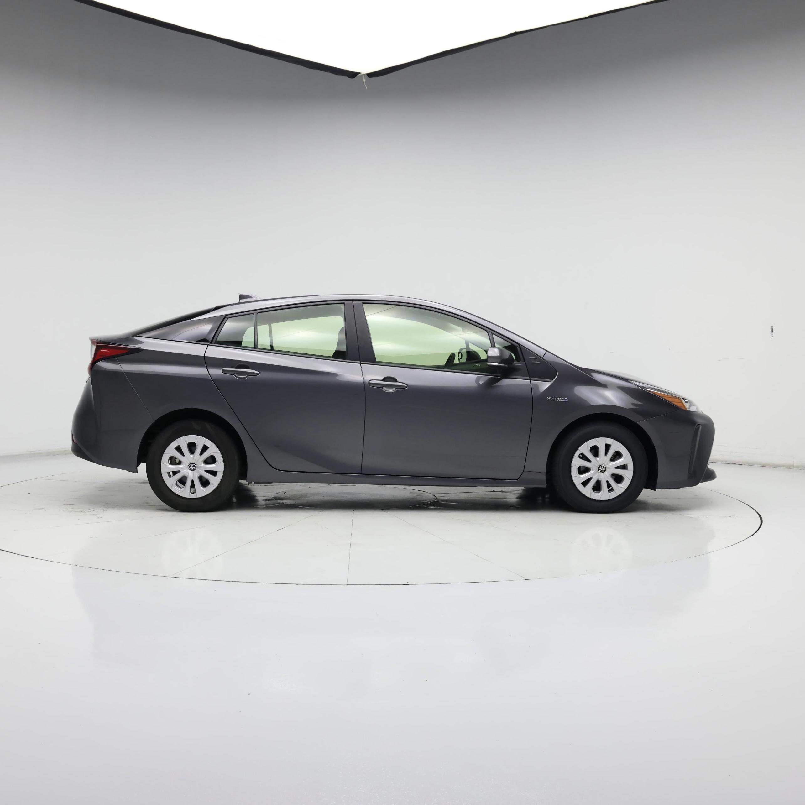 Thumbnail: 2022 Toyota Prius - 7