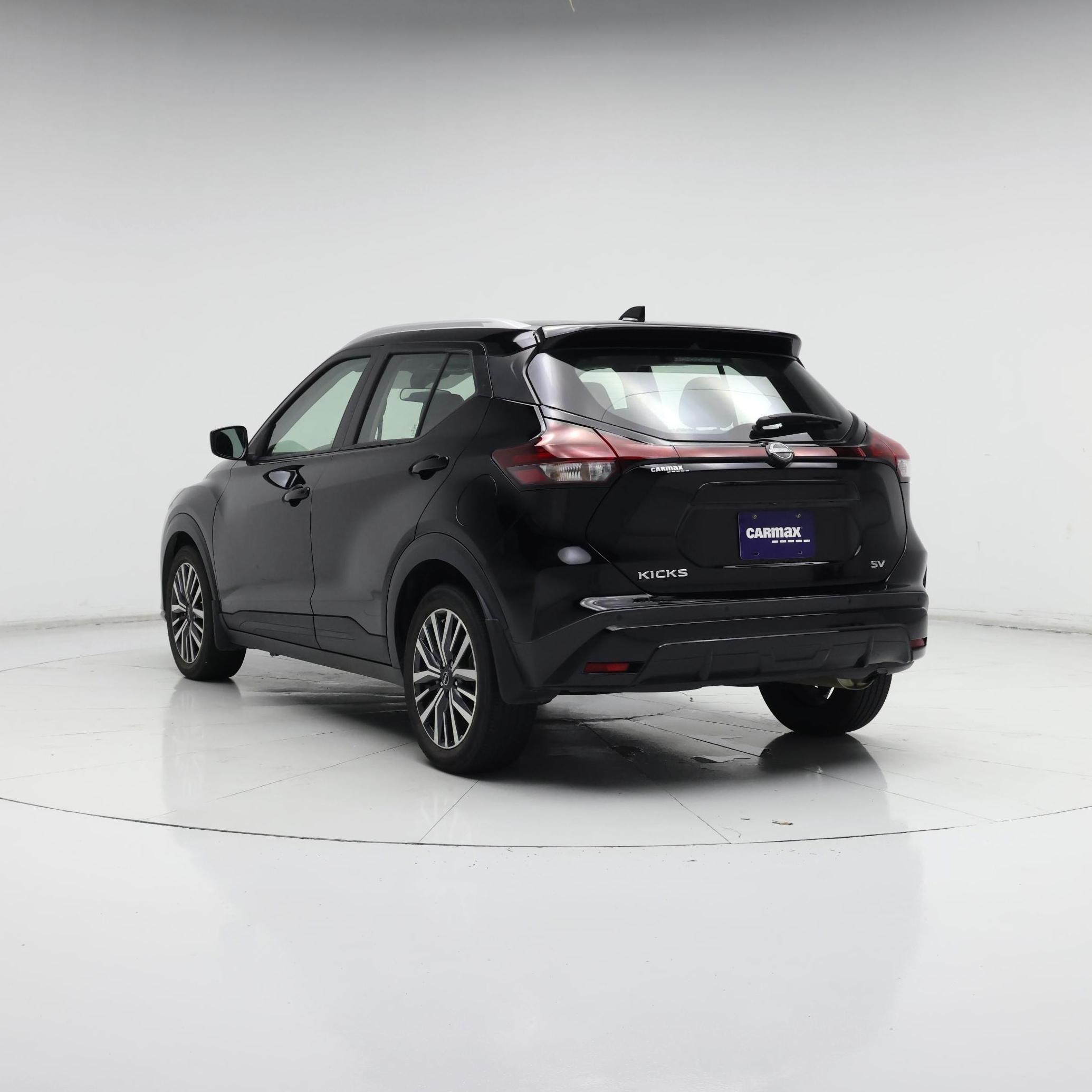 Thumbnail: 2023 Nissan Kicks - 2