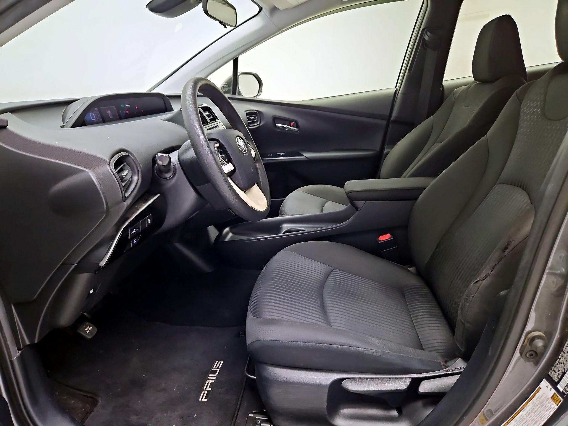 Thumbnail: 2017 Toyota Prius - 11