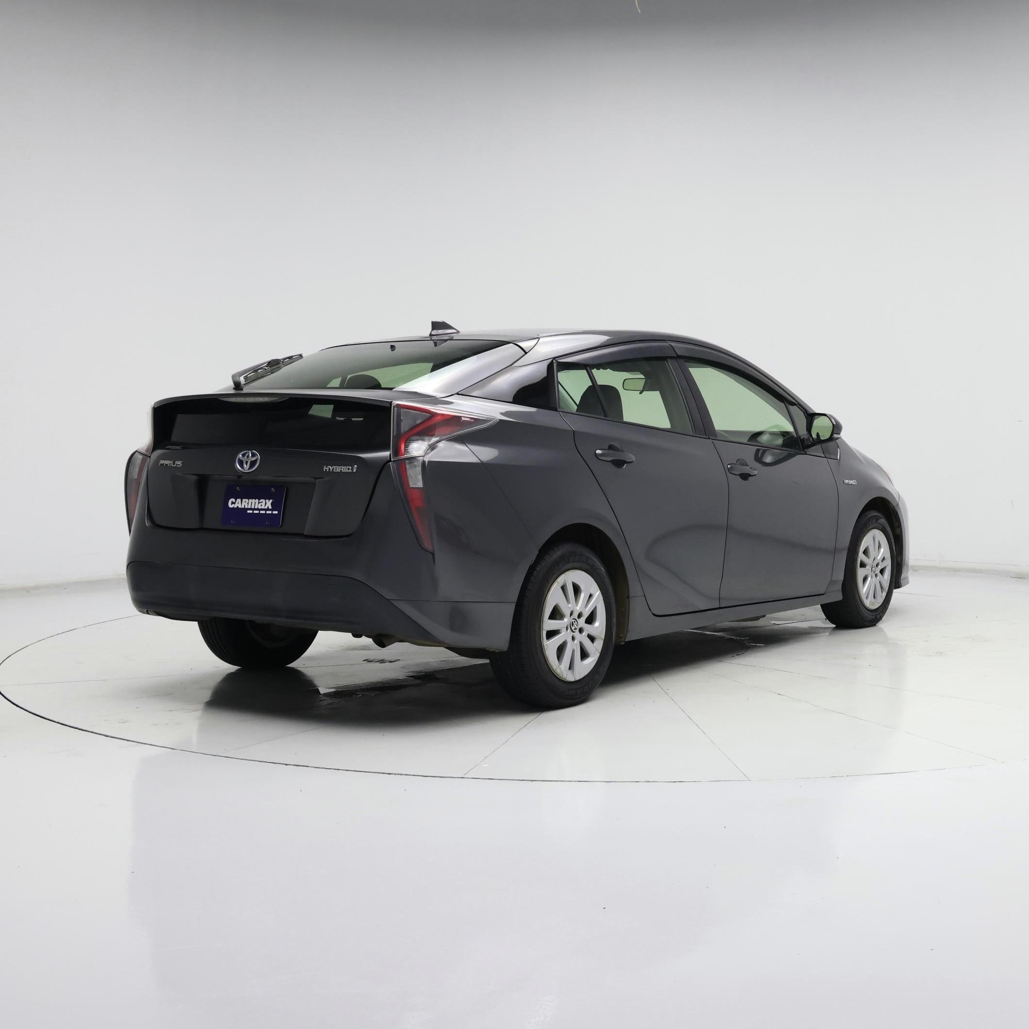 Thumbnail: 2017 Toyota Prius - 8