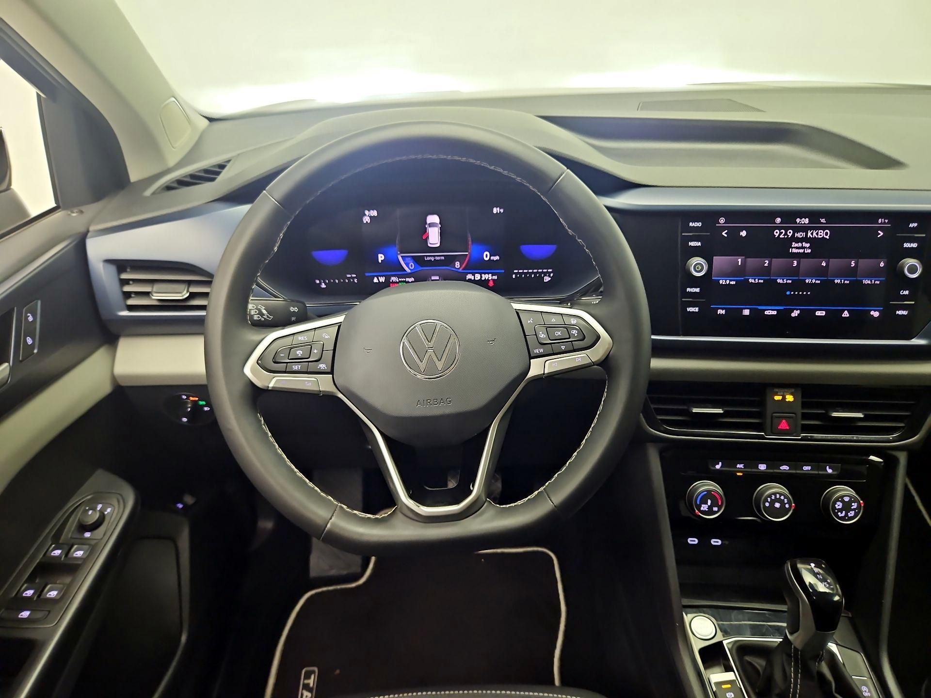 Thumbnail: 2023 Volkswagen Taos - 10