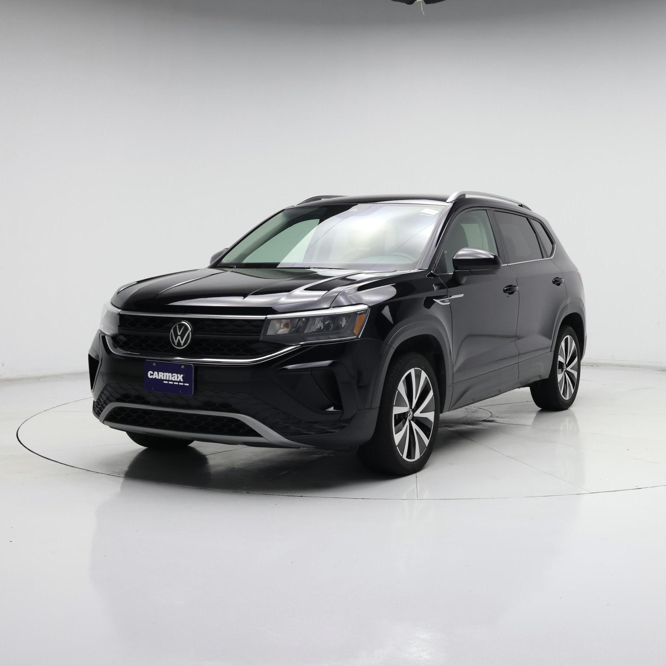Thumbnail: 2023 Volkswagen Taos - 4