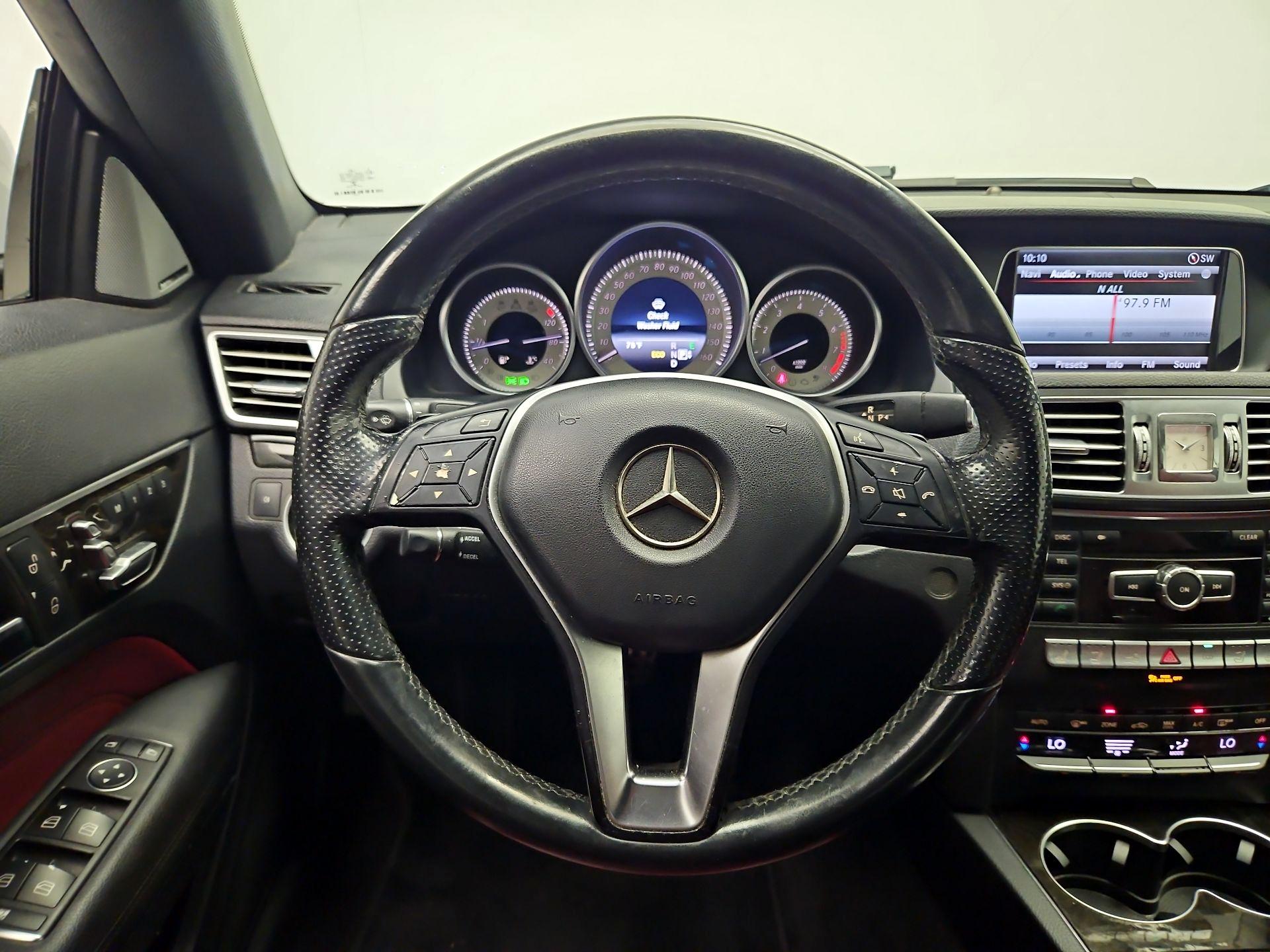 Thumbnail: 2014 Mercedes-Benz E-Class - 10