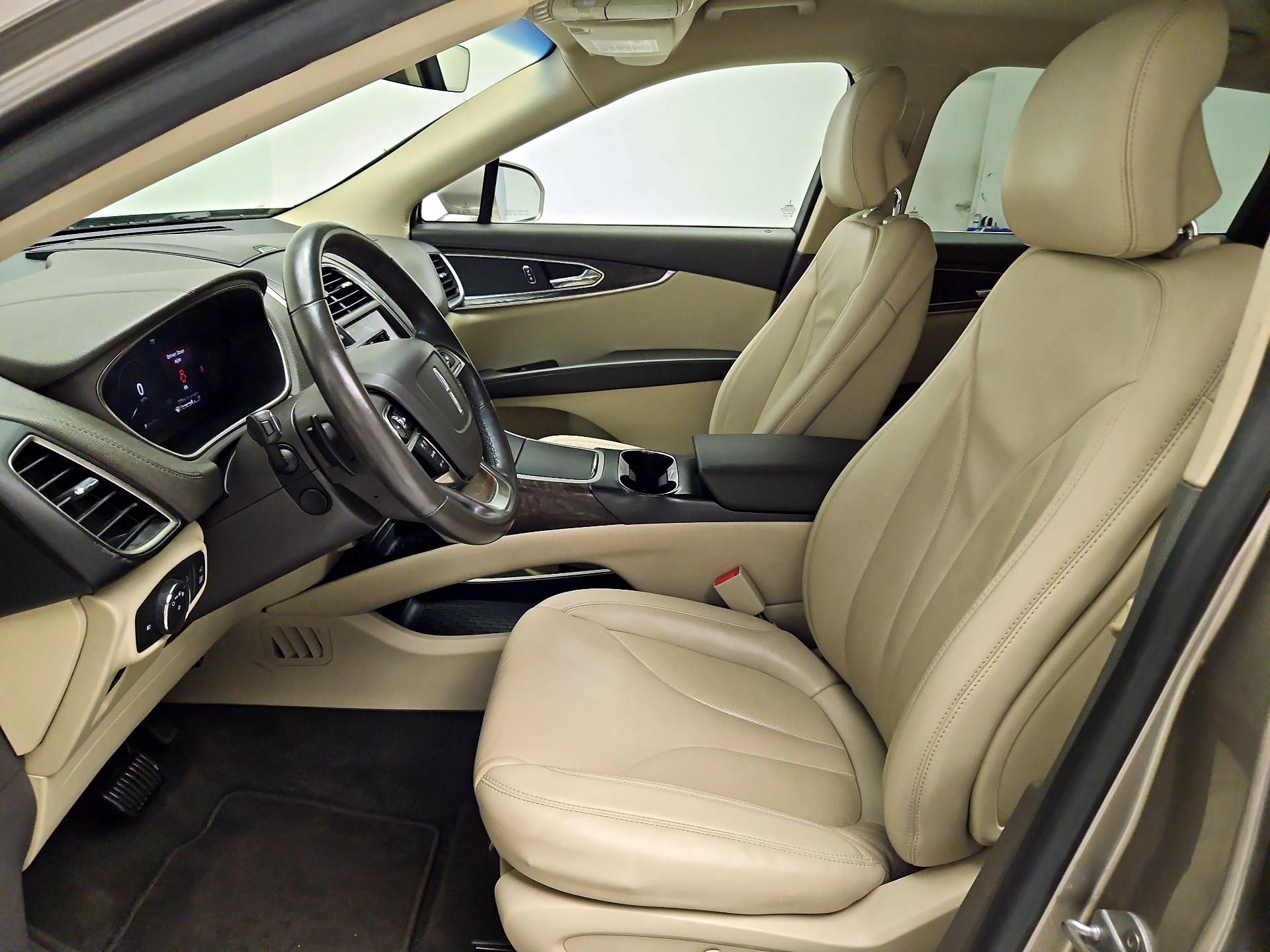 Thumbnail: 2019 Lincoln Nautilus - 11