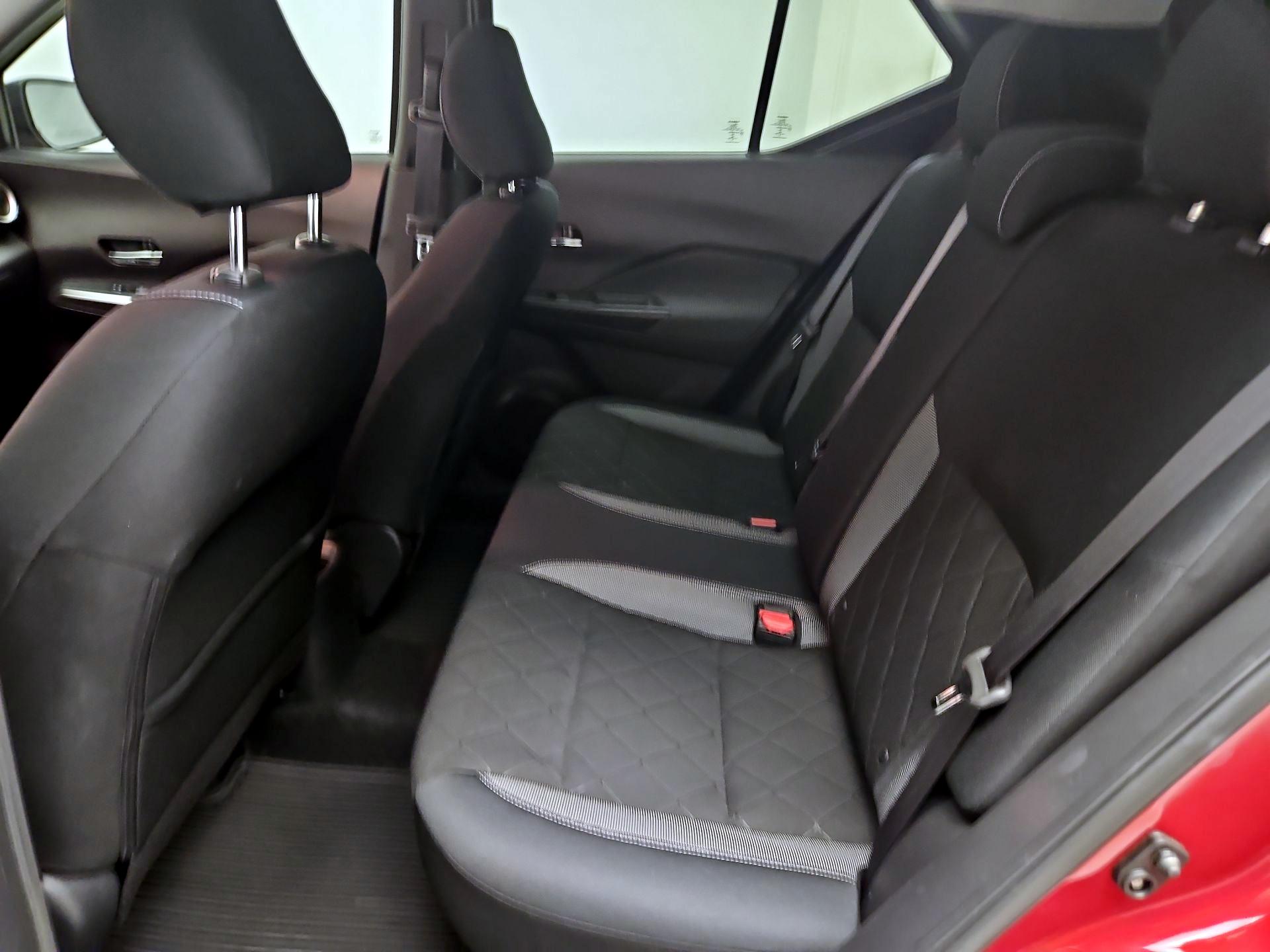 Thumbnail: 2019 Nissan Kicks - 19