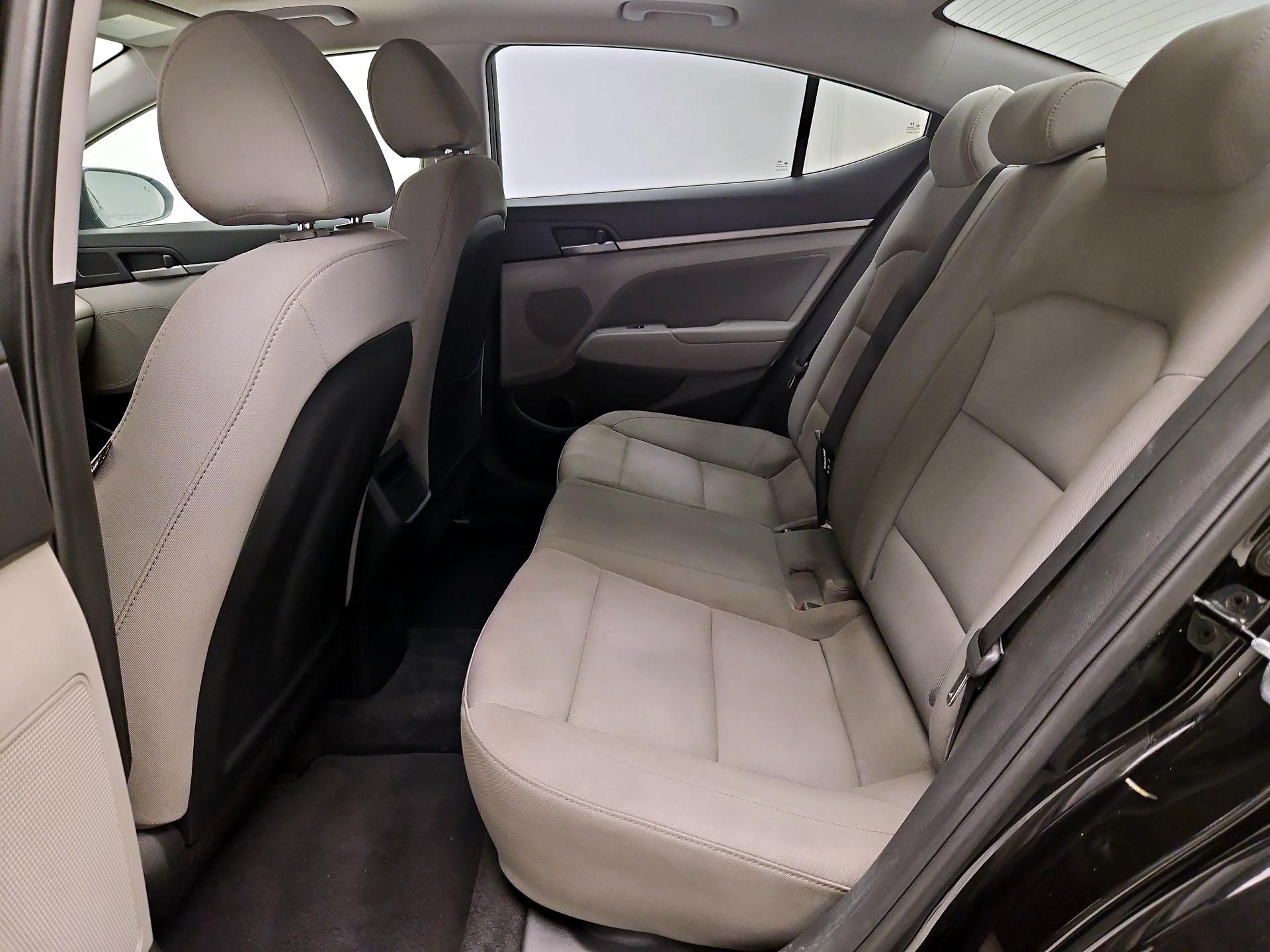 Thumbnail: 2018 Hyundai Elantra - 17