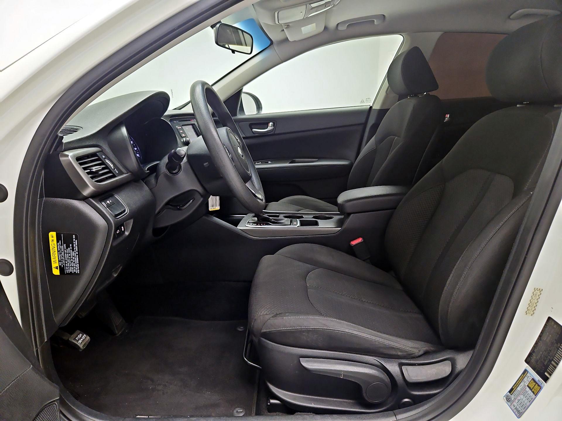 Thumbnail: 2016 Kia Optima - 11
