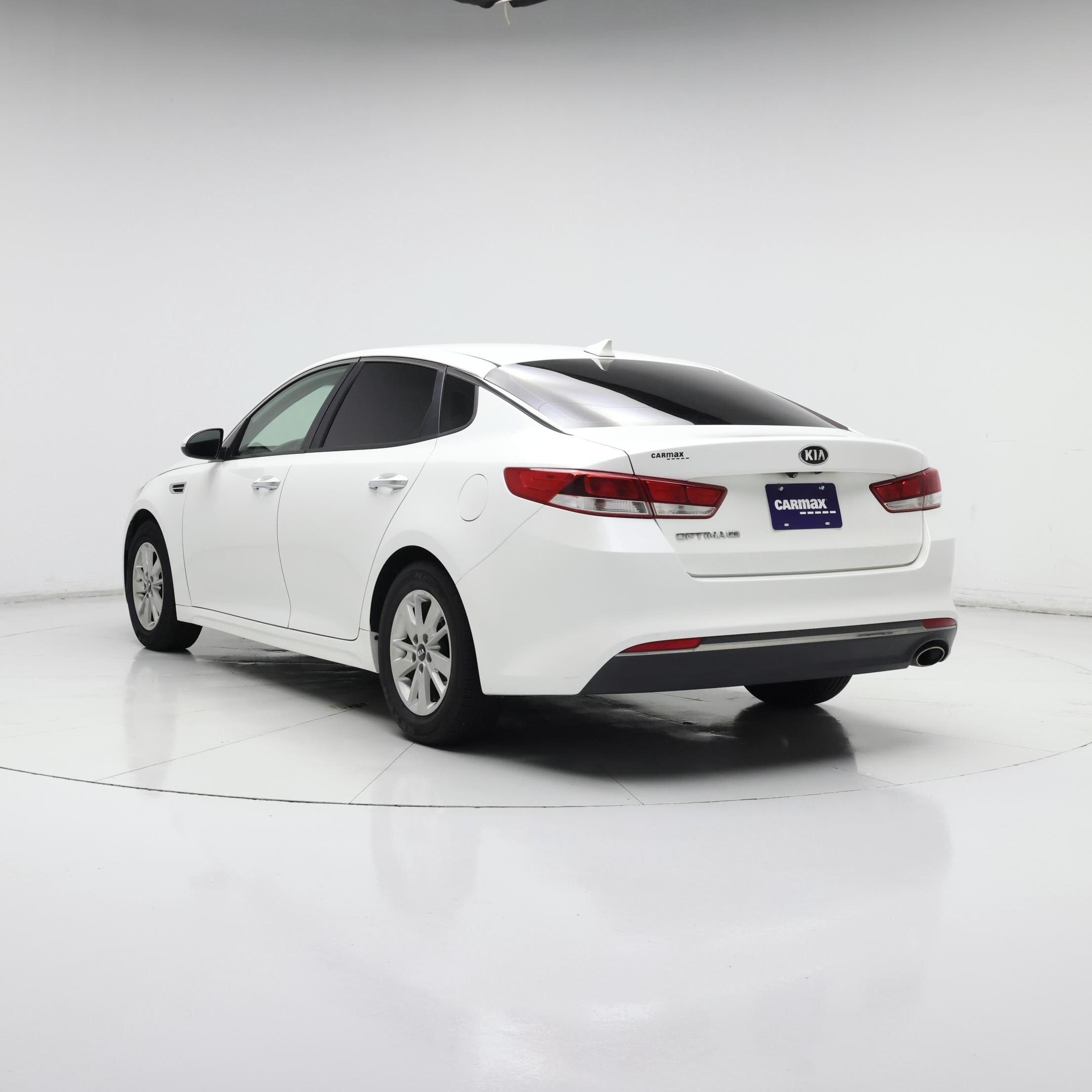 Thumbnail: 2016 Kia Optima - 2