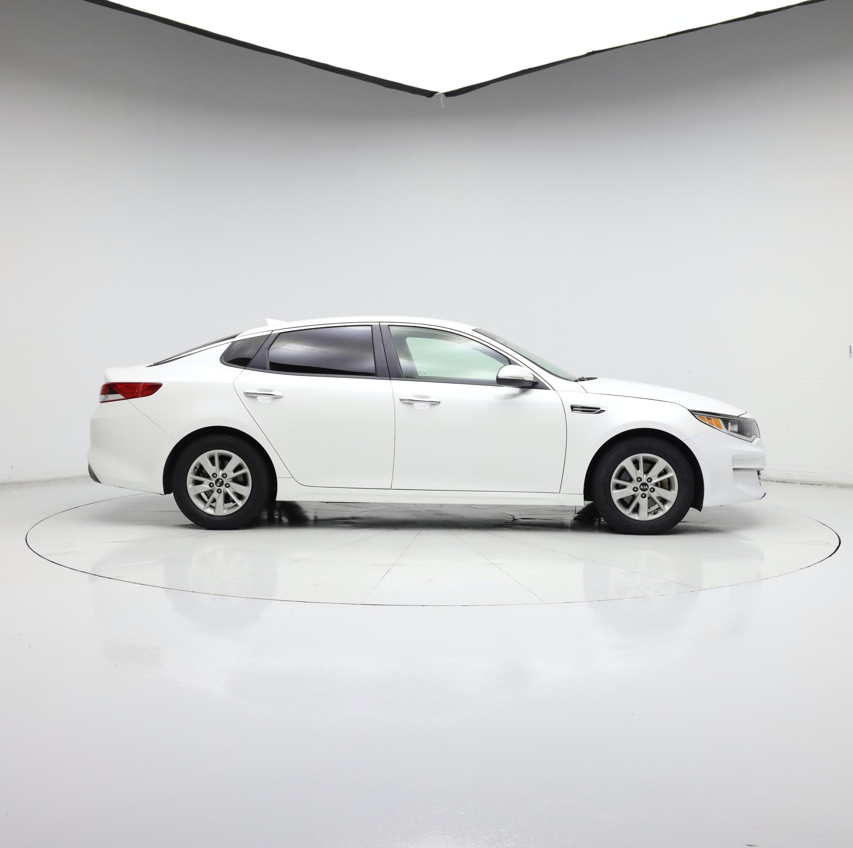 Thumbnail: 2016 Kia Optima - 7