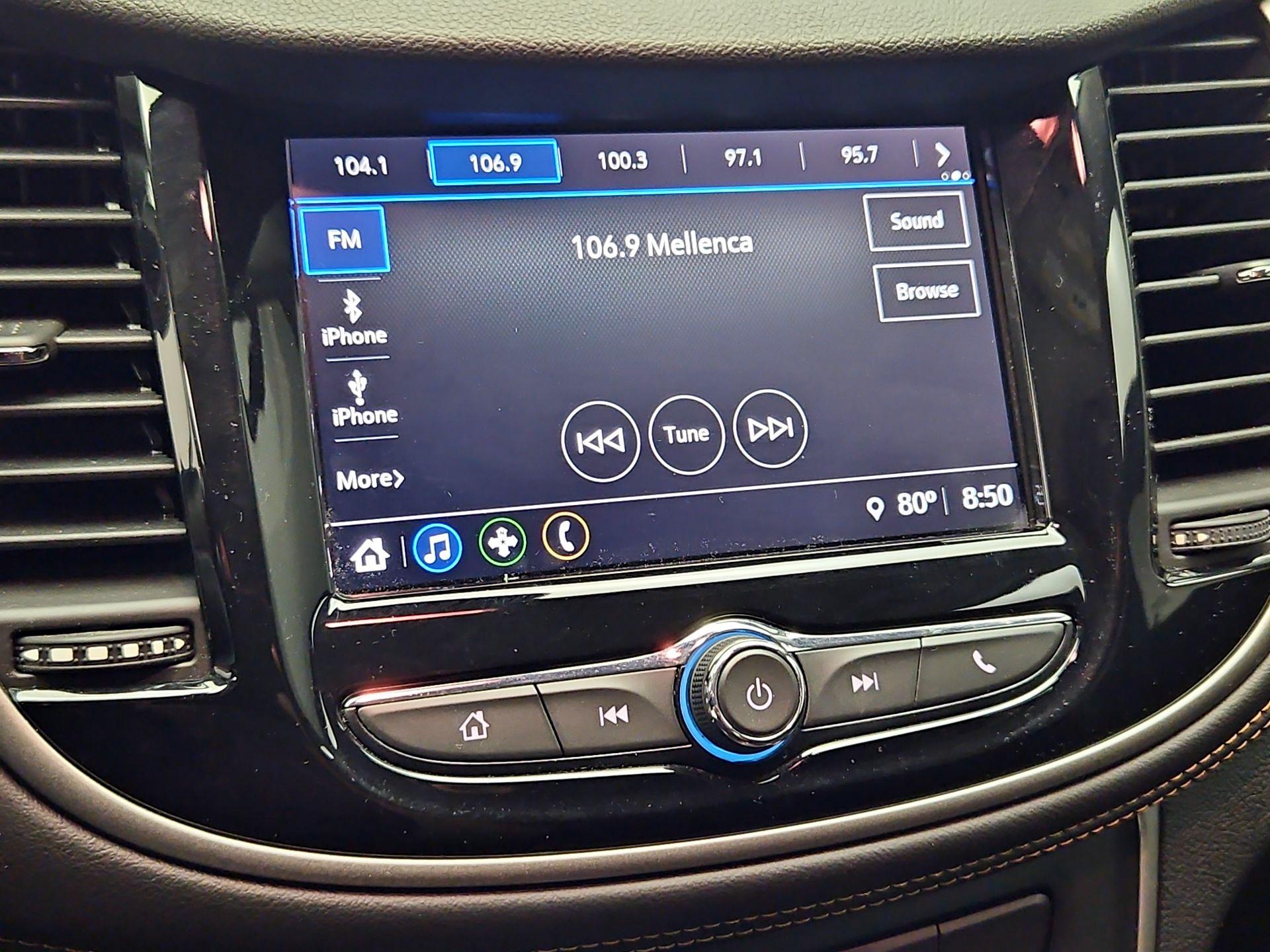 Thumbnail: 2018 Chevrolet Trax - 15
