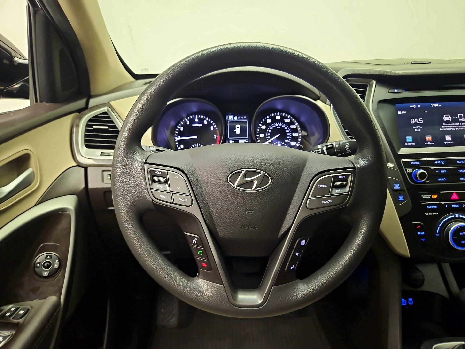 Thumbnail: 2017 Hyundai Santa Fe - 10