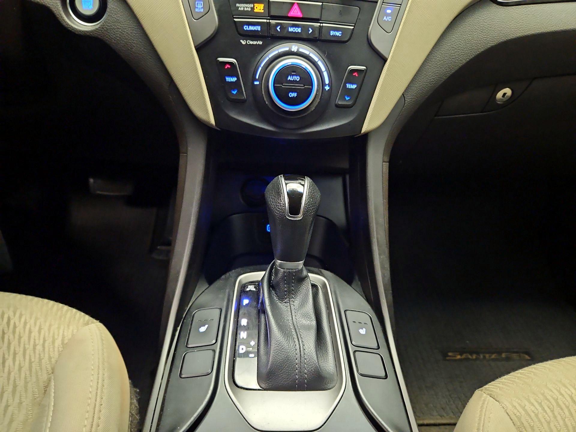 Thumbnail: 2017 Hyundai Santa Fe - 16