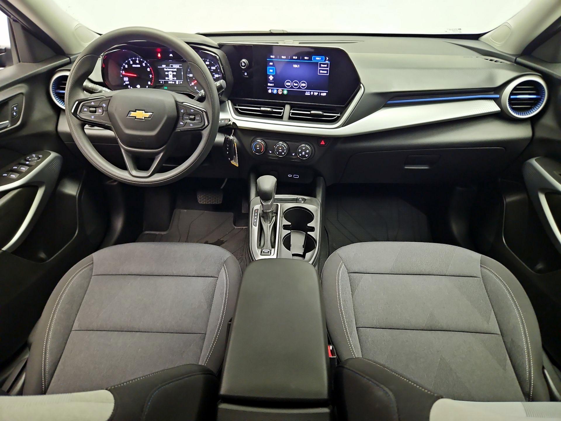 Thumbnail: 2024 Chevrolet Trax - 9