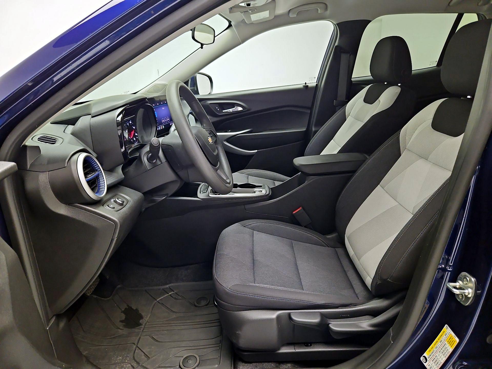 Thumbnail: 2024 Chevrolet Trax - 11