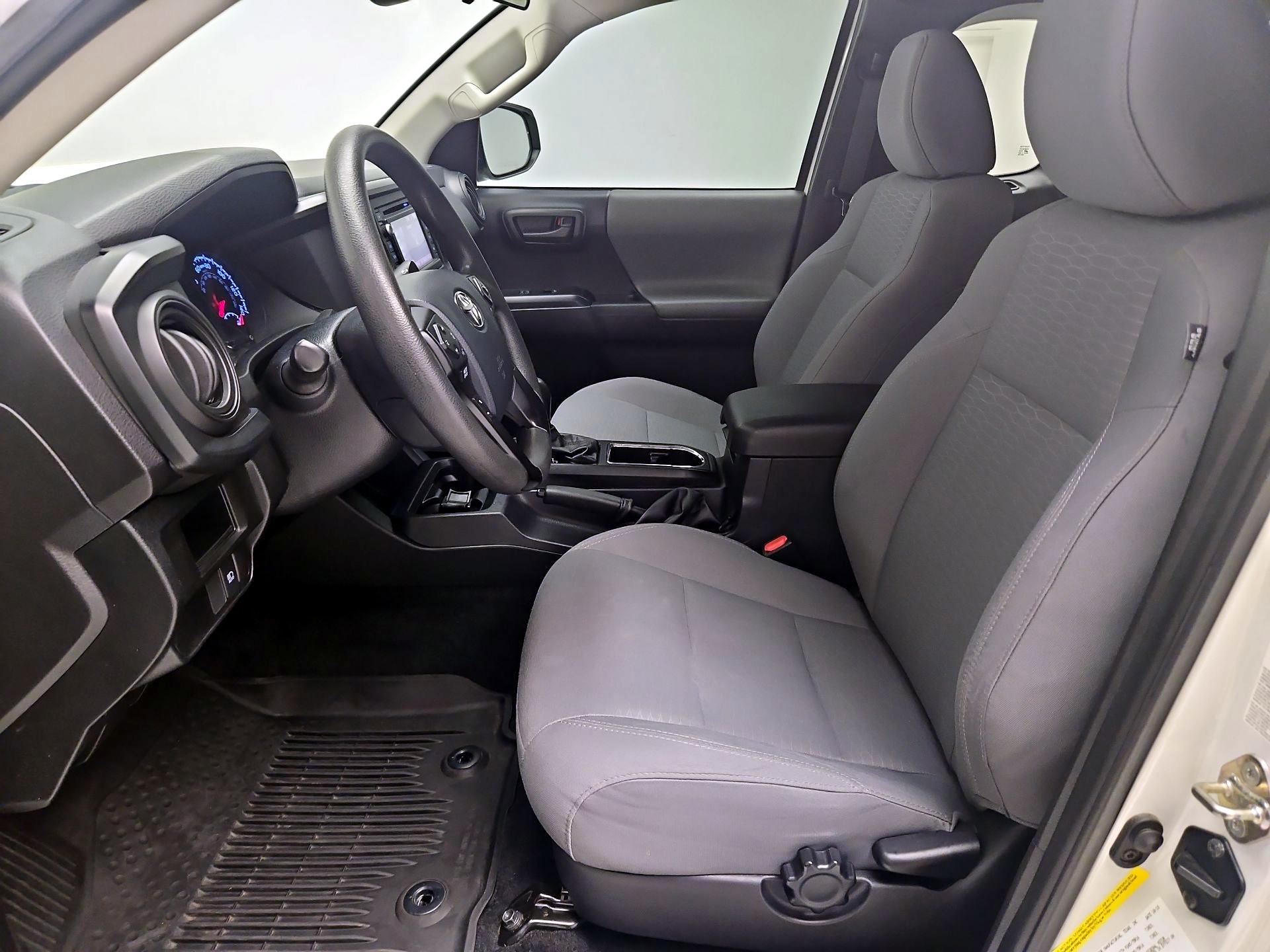 Thumbnail: 2019 Toyota Tacoma - 11