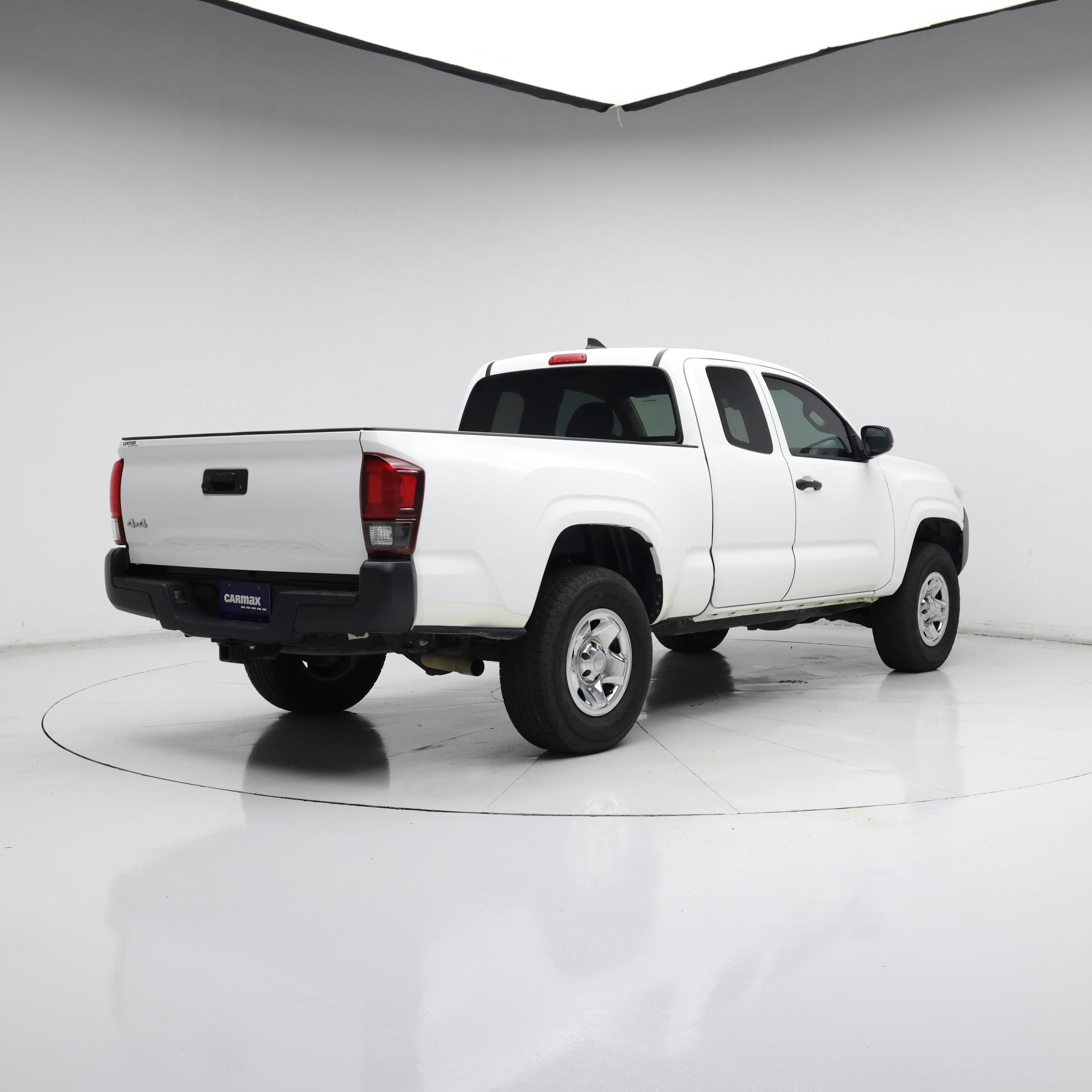 Thumbnail: 2019 Toyota Tacoma - 8