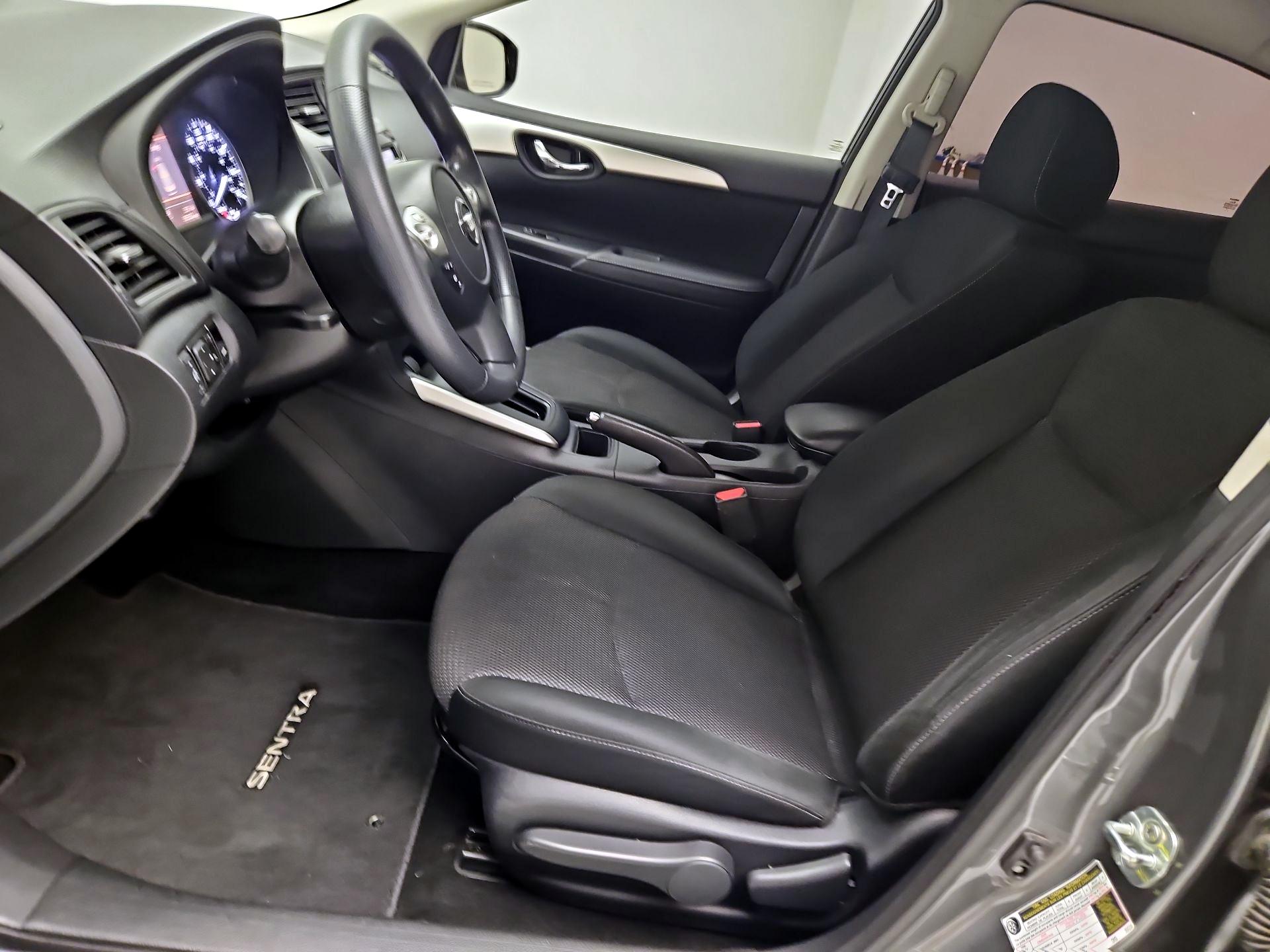 Thumbnail: 2019 Nissan Sentra - 11