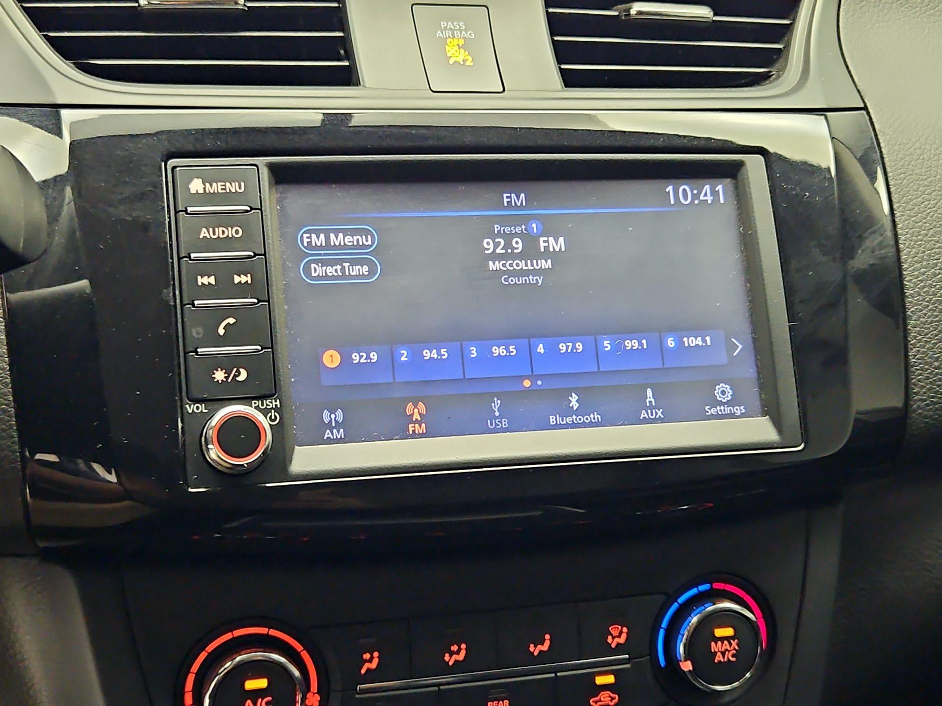 Thumbnail: 2019 Nissan Sentra - 15