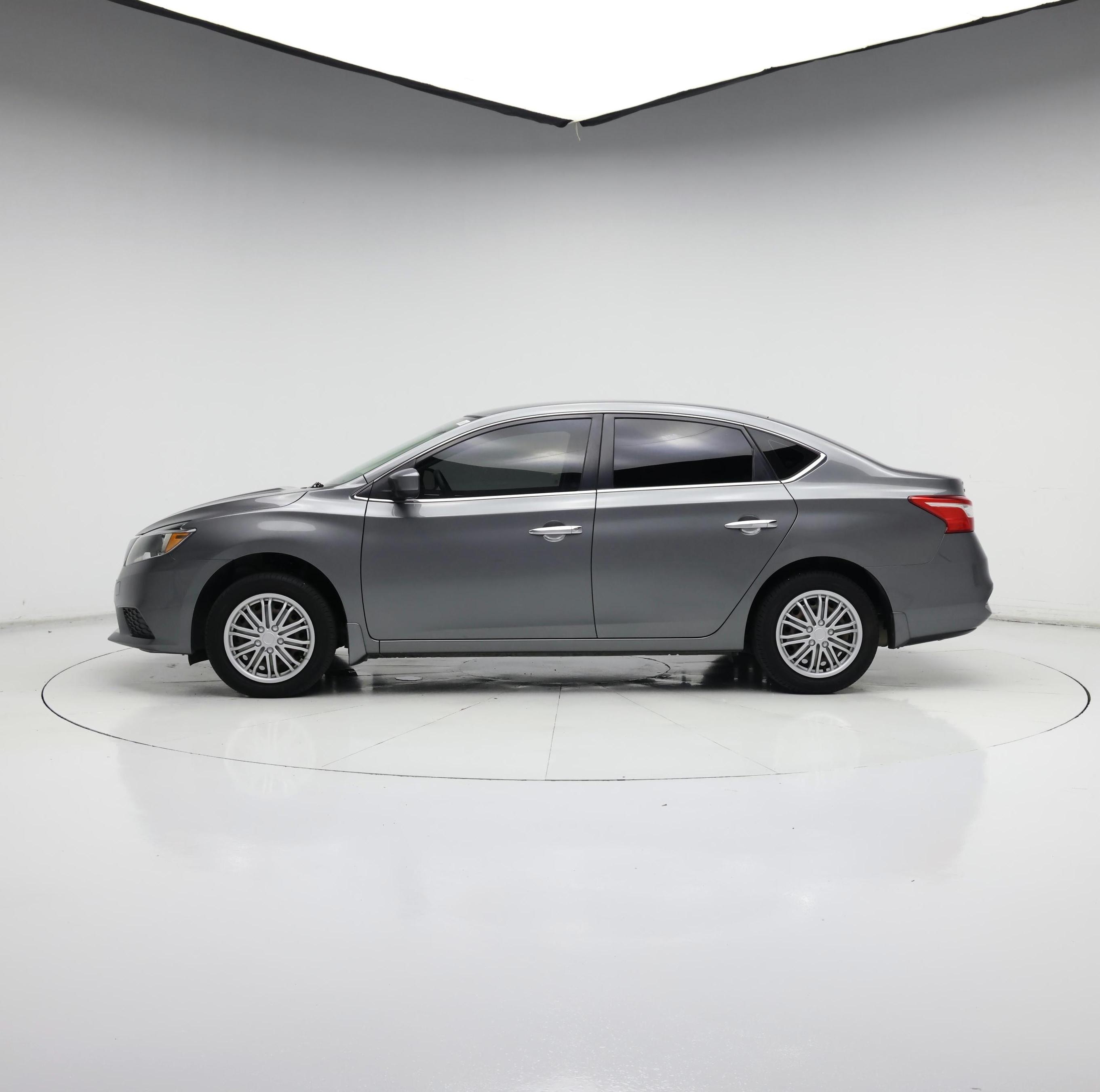 Thumbnail: 2019 Nissan Sentra - 3